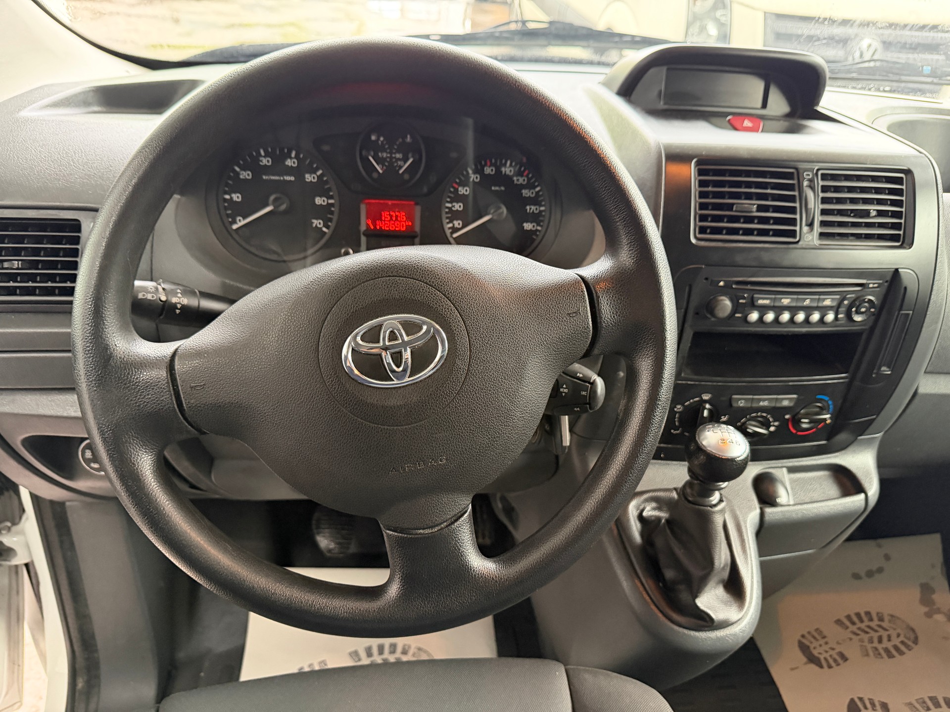 TOYOTA Proace 2.0D Panel Van Terra L2H2-image-6