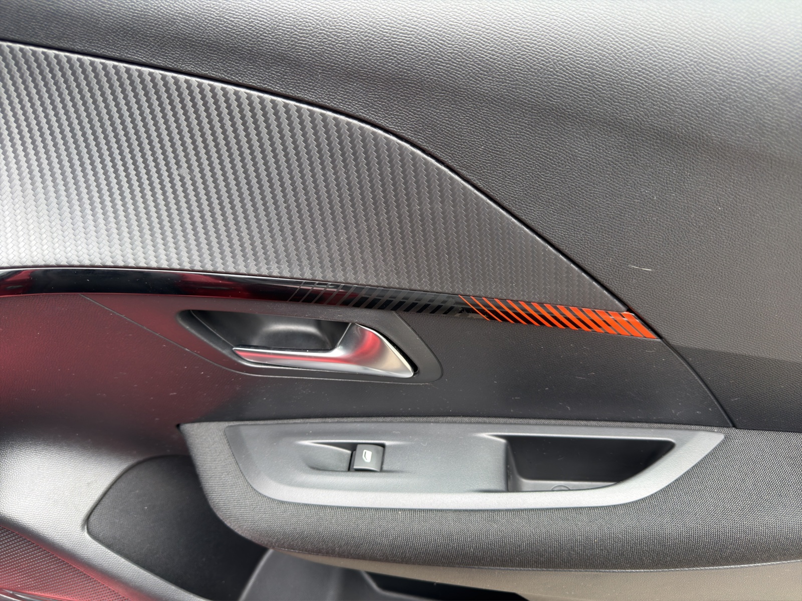 PEUGEOT 208 1.5 BlueHDi Active Pack-image-21