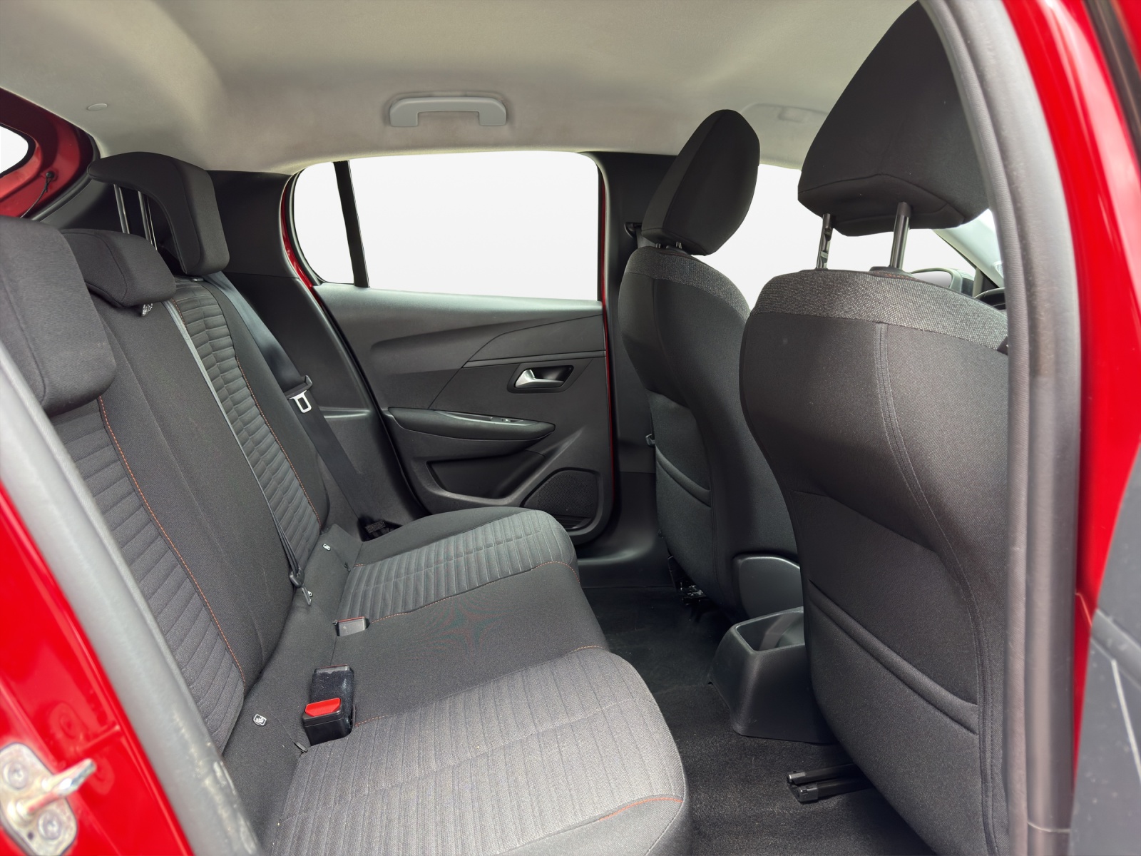 PEUGEOT 208 1.5 BlueHDi Active Pack-image-23