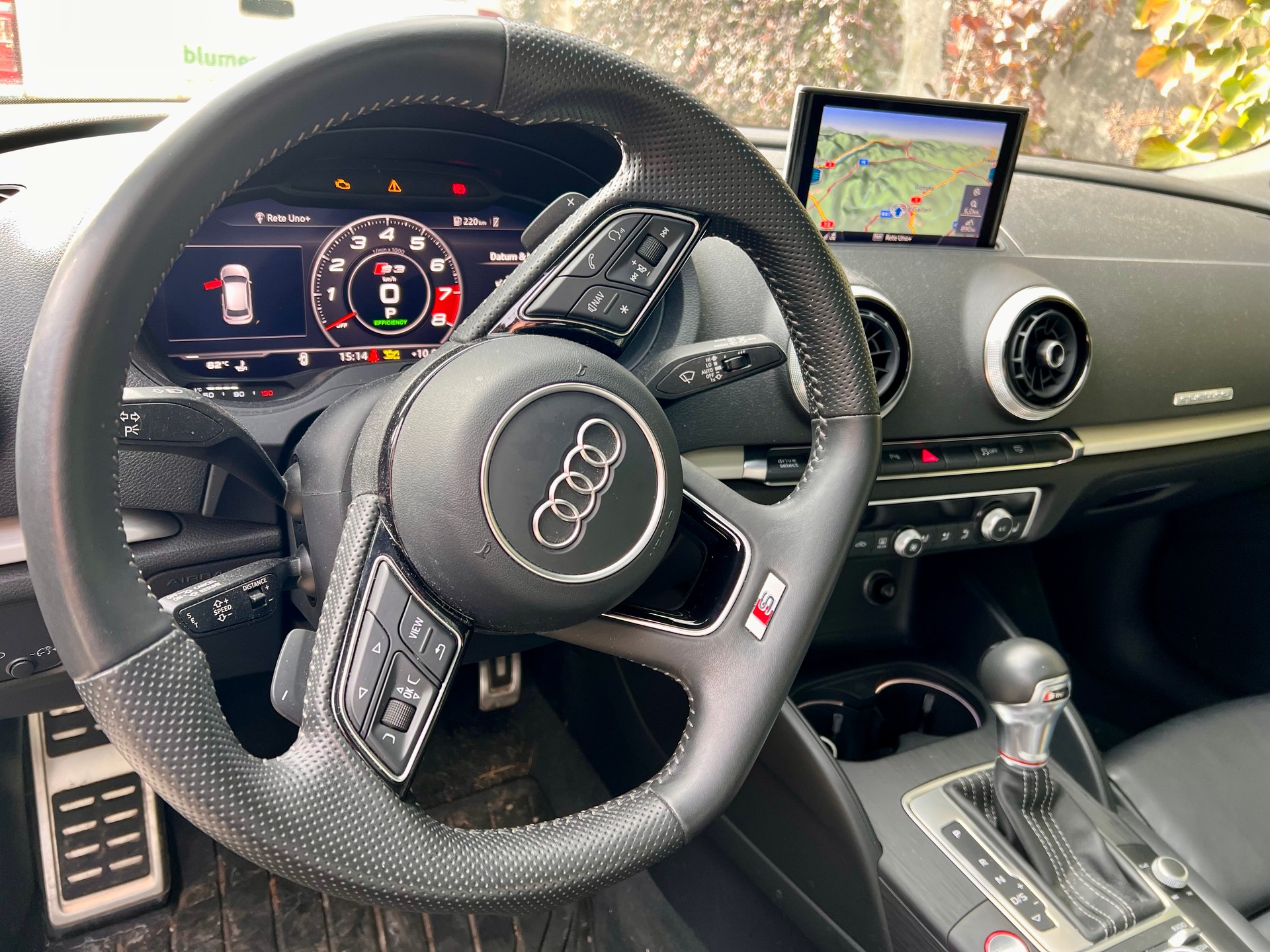 AUDI 2.0 T FSI quattro S-Tronic-image-8