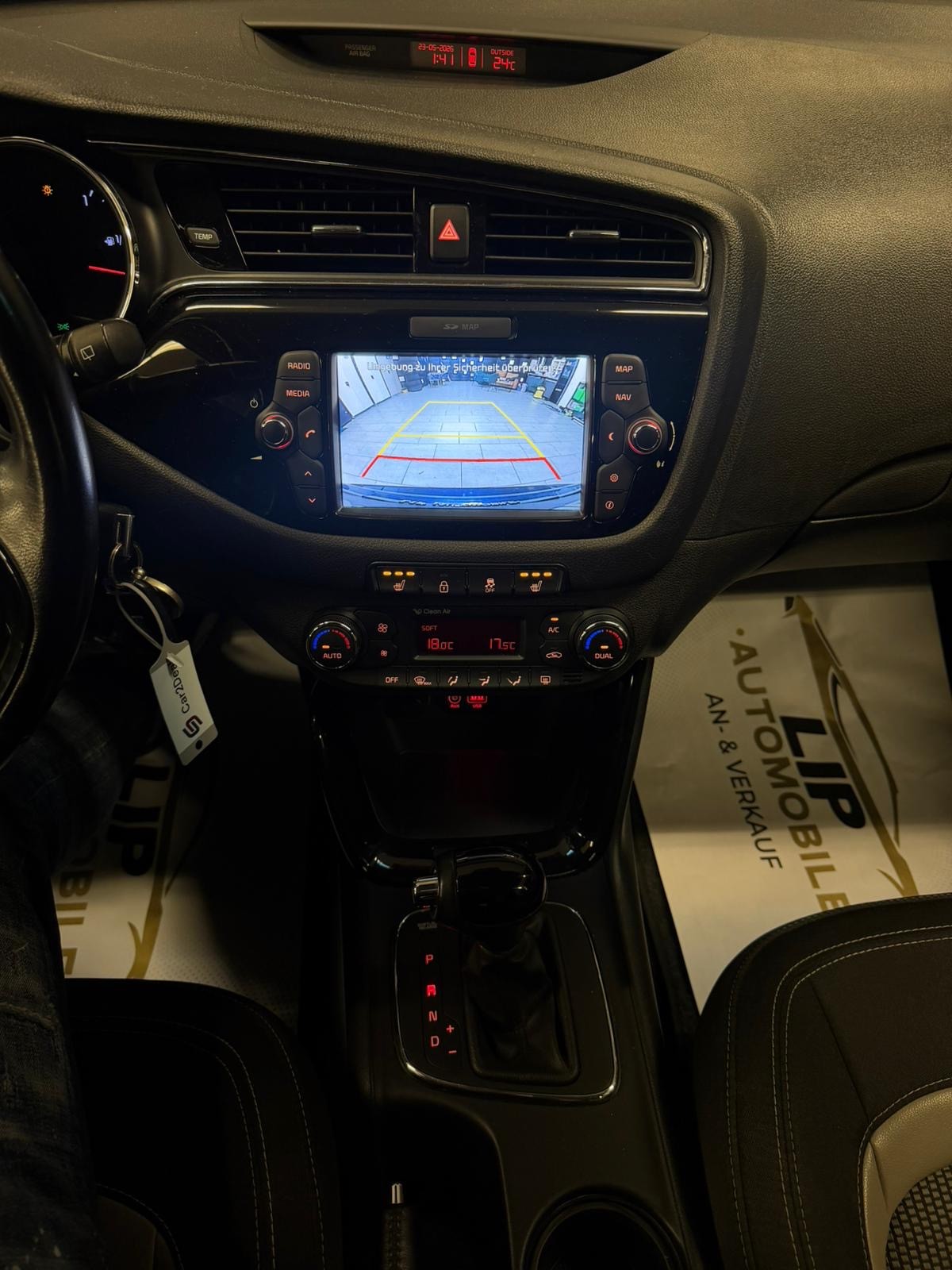 KIA Cee'd Sportswagon 1.6 CRDi Swiss Champion DCT-image-11