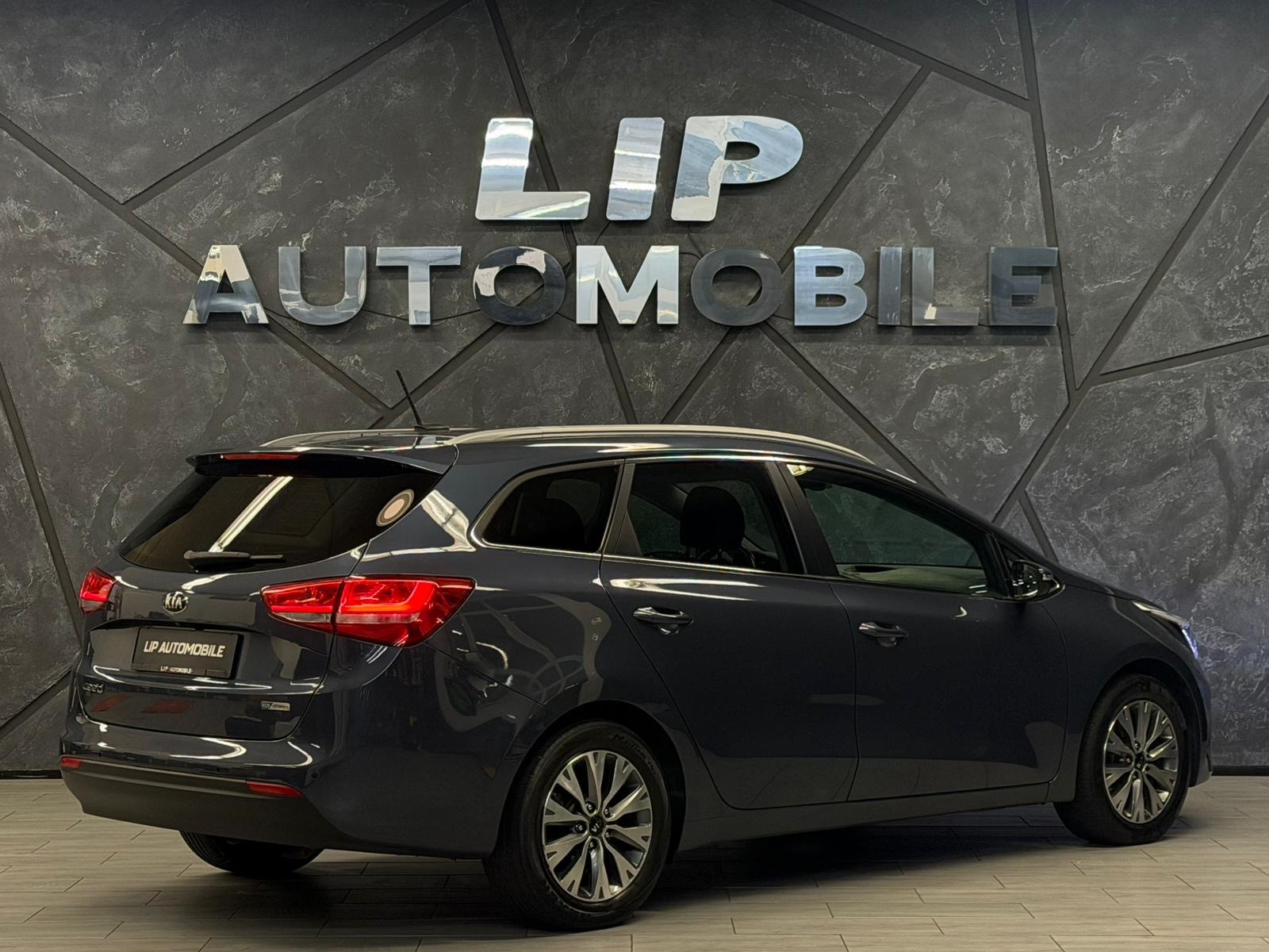 KIA Cee'd Sportswagon 1.6 CRDi Swiss Champion DCT-image-5