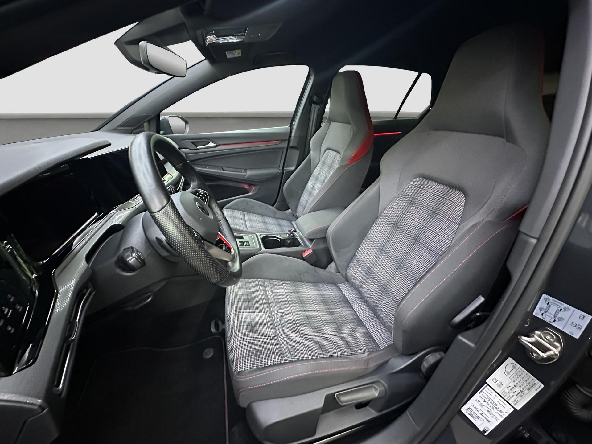 VW Golf 2.0 TSI GTI DSG-image-7