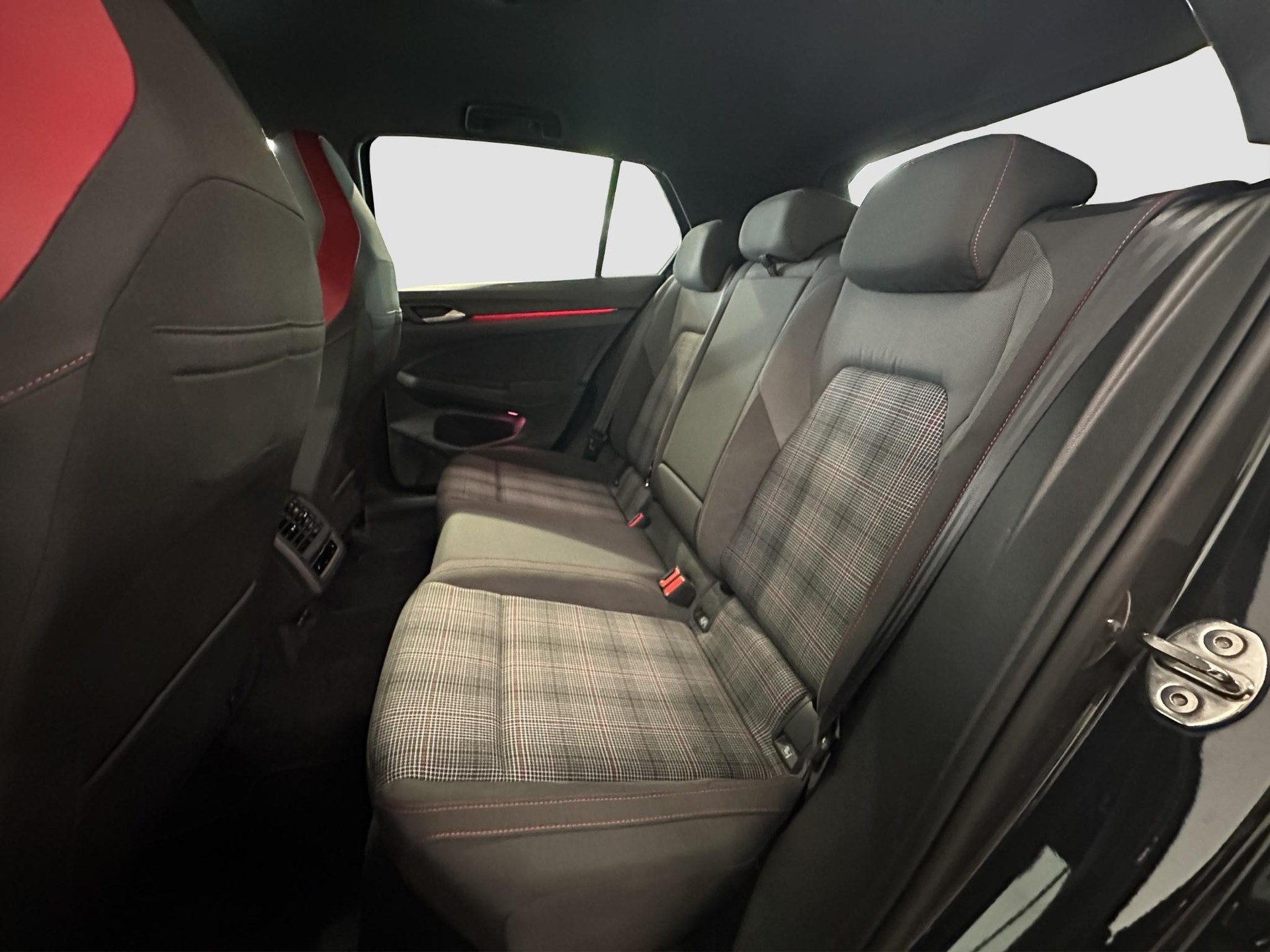 VW Golf 2.0 TSI GTI DSG-image-9