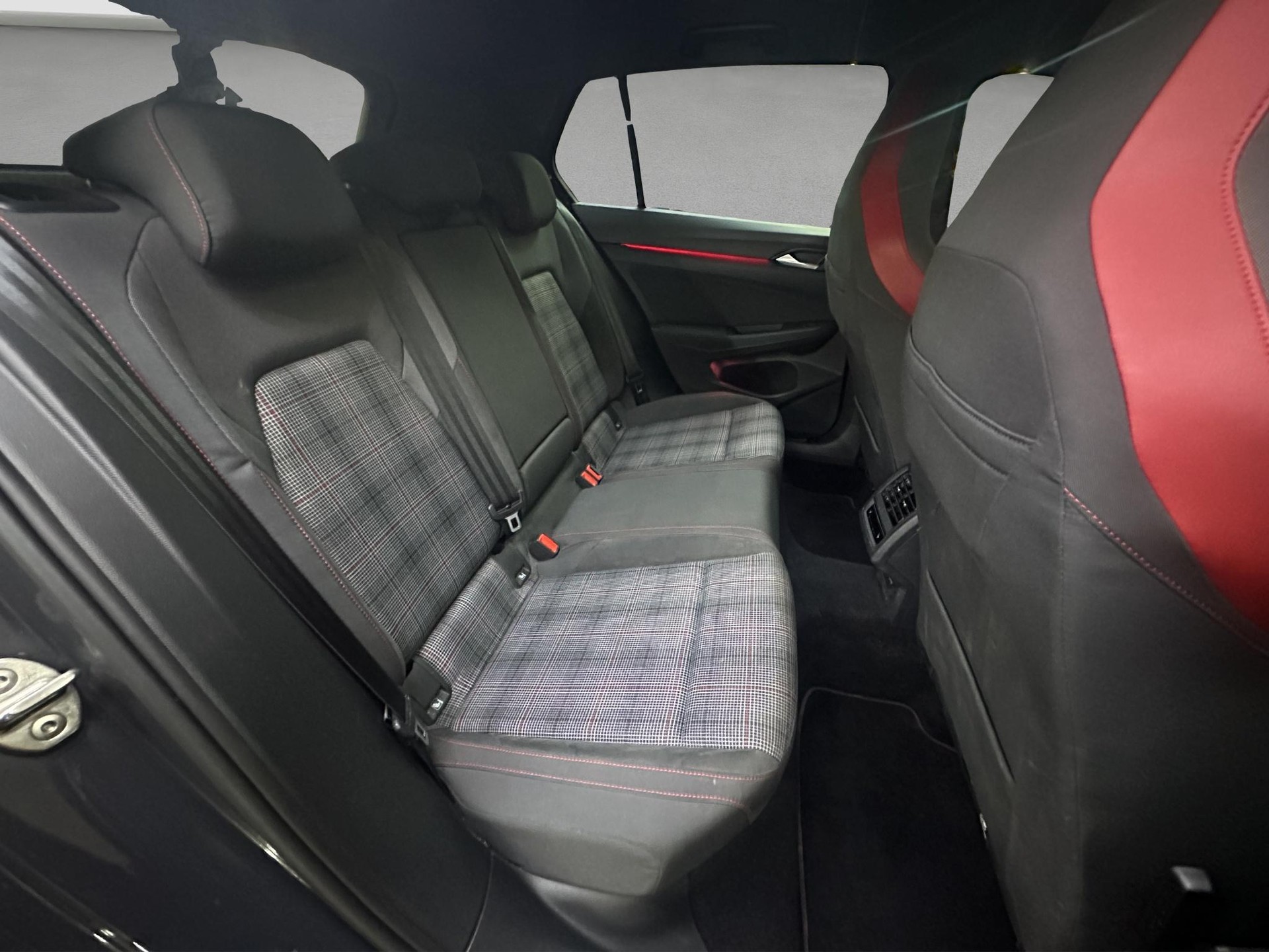 VW Golf 2.0 TSI GTI DSG-image-28