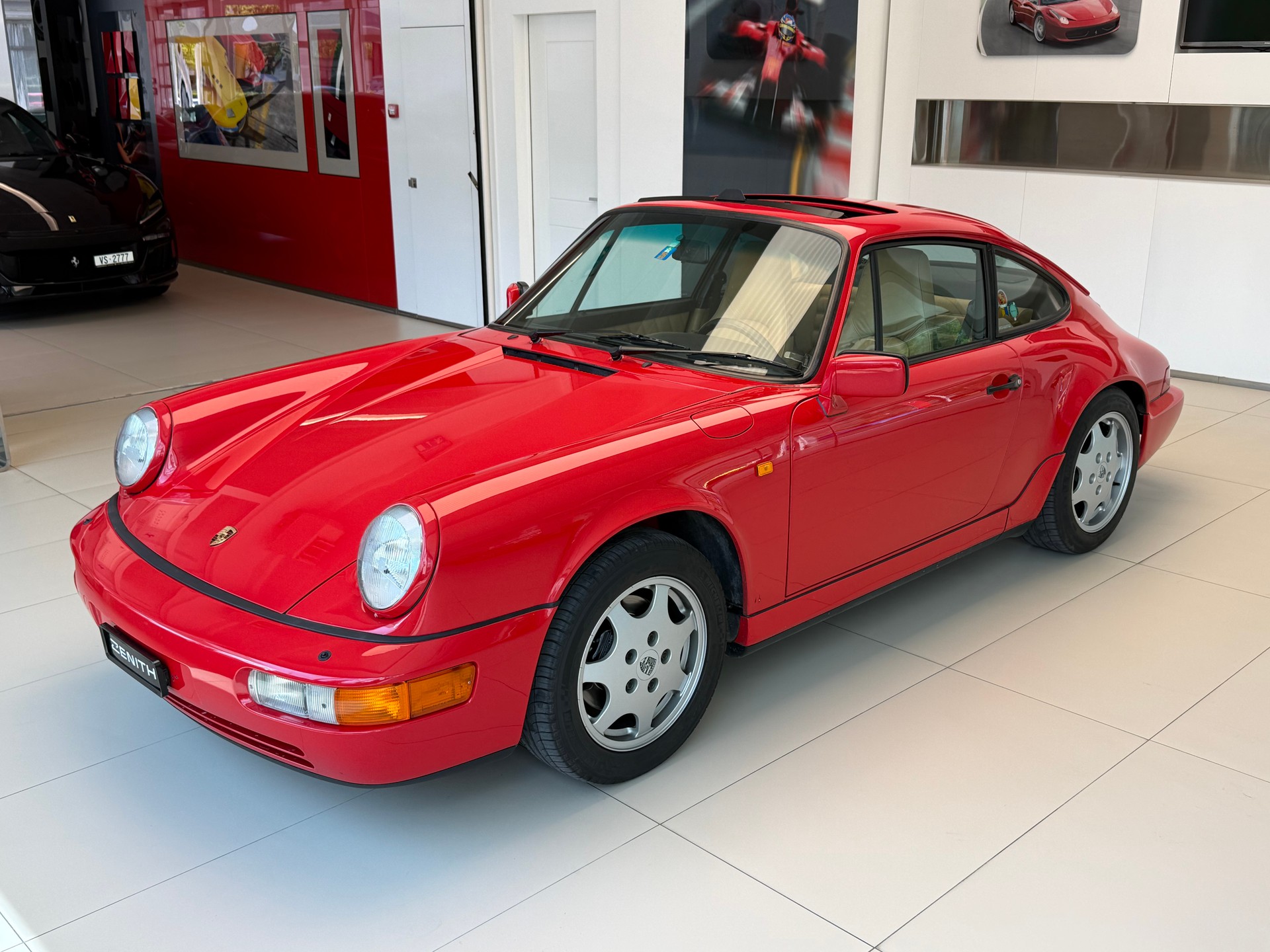 PORSCHE 911 Carrera 4