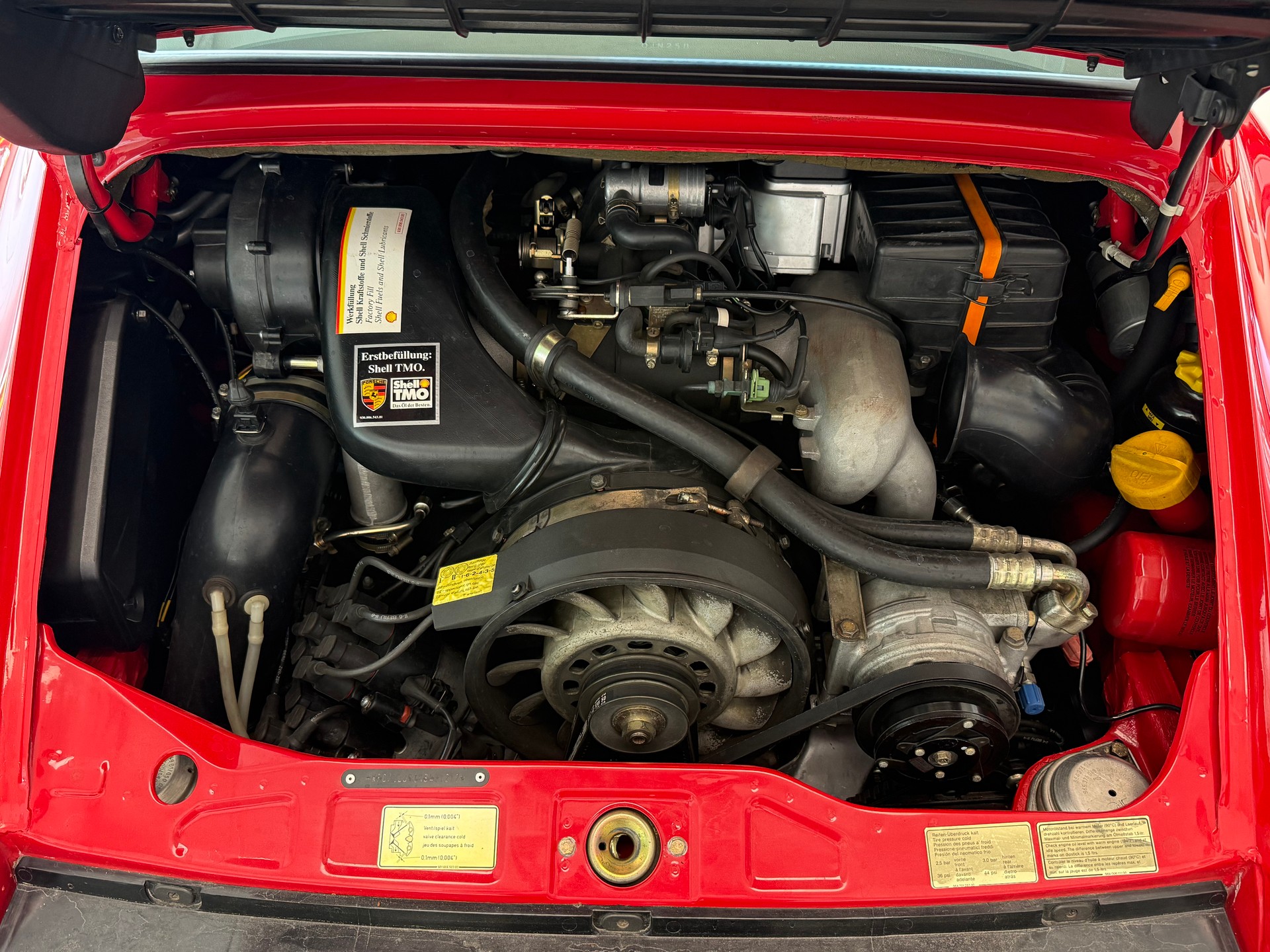 PORSCHE 911 Carrera 4-image-15