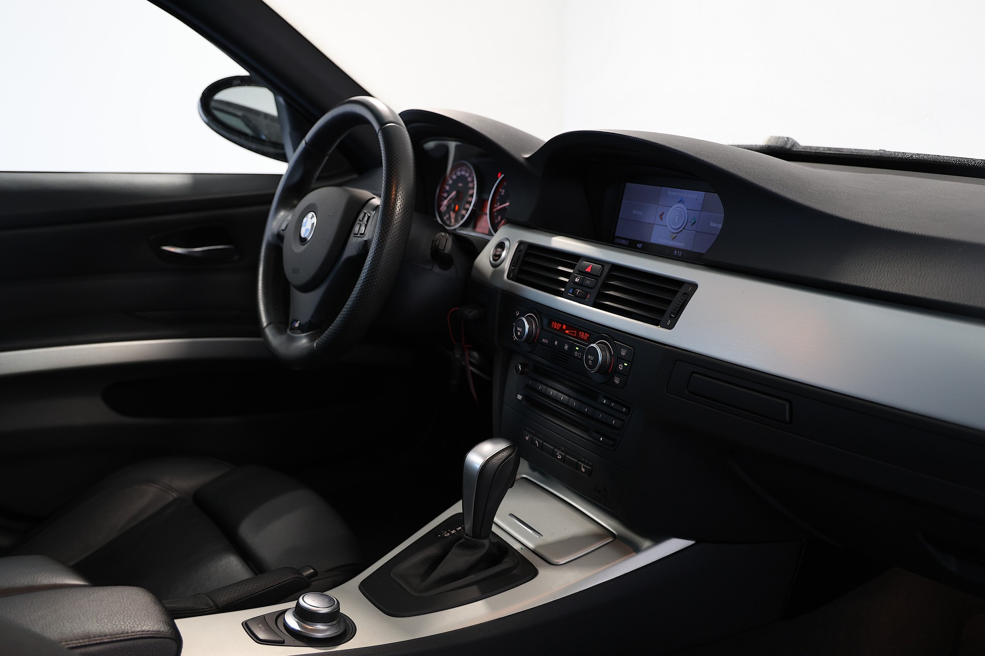 BMW 335xi Touring M-Sport Steptronic-image-11