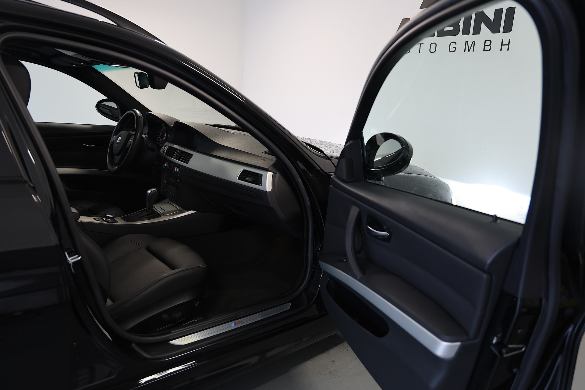 BMW 335xi Touring M-Sport Steptronic-image-9