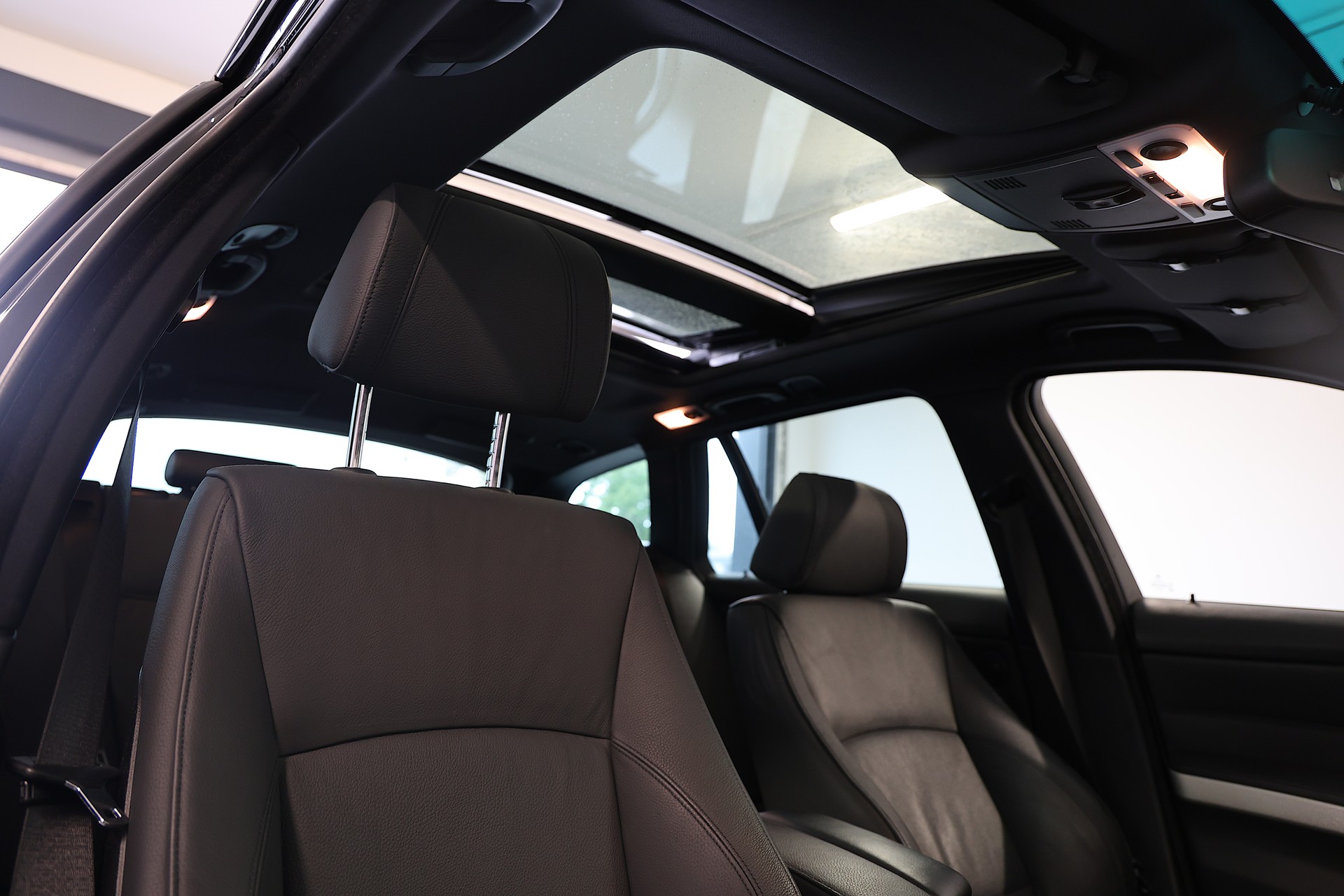 BMW 335xi Touring M-Sport Steptronic-image-14