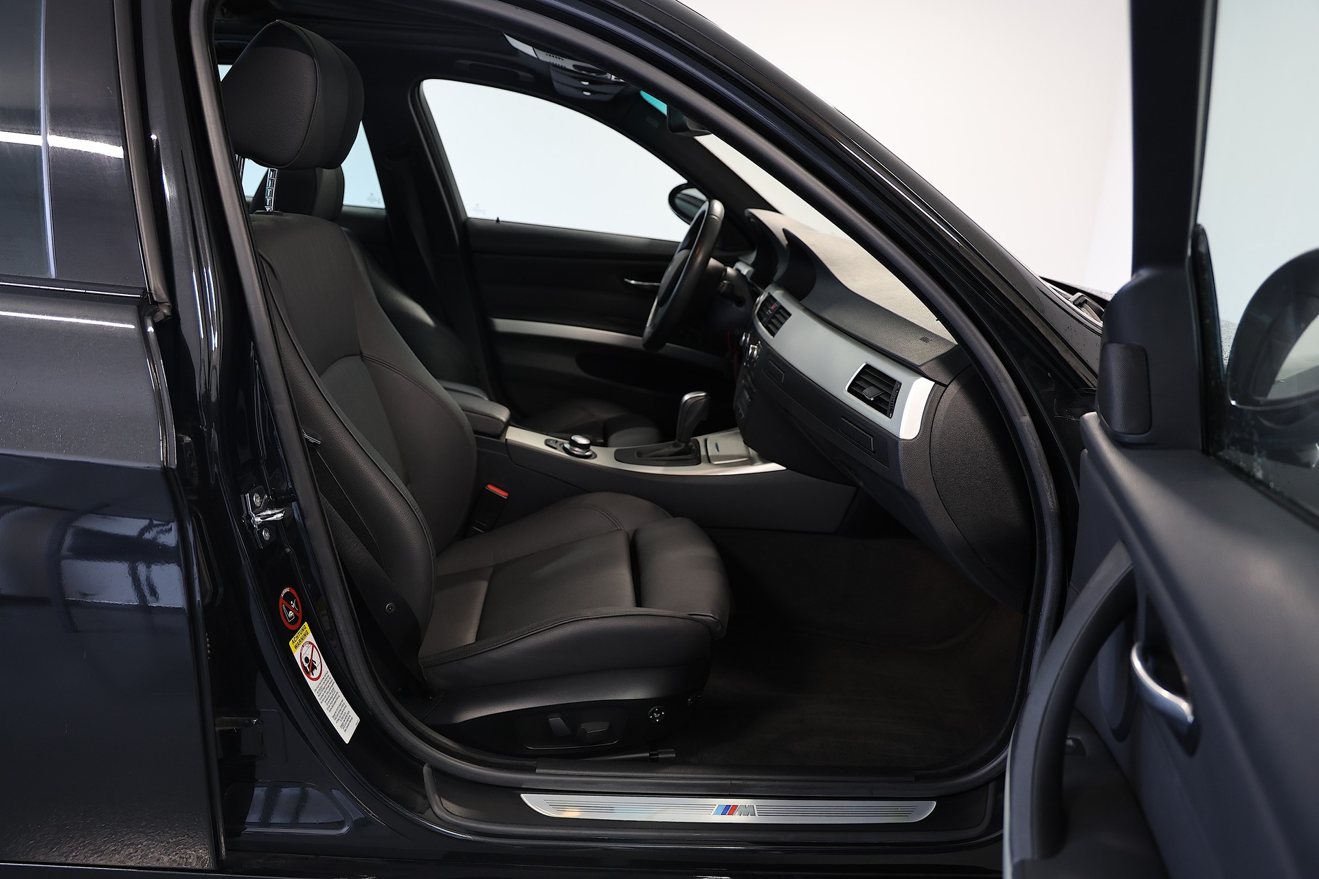 BMW 335xi Touring M-Sport Steptronic-image-10