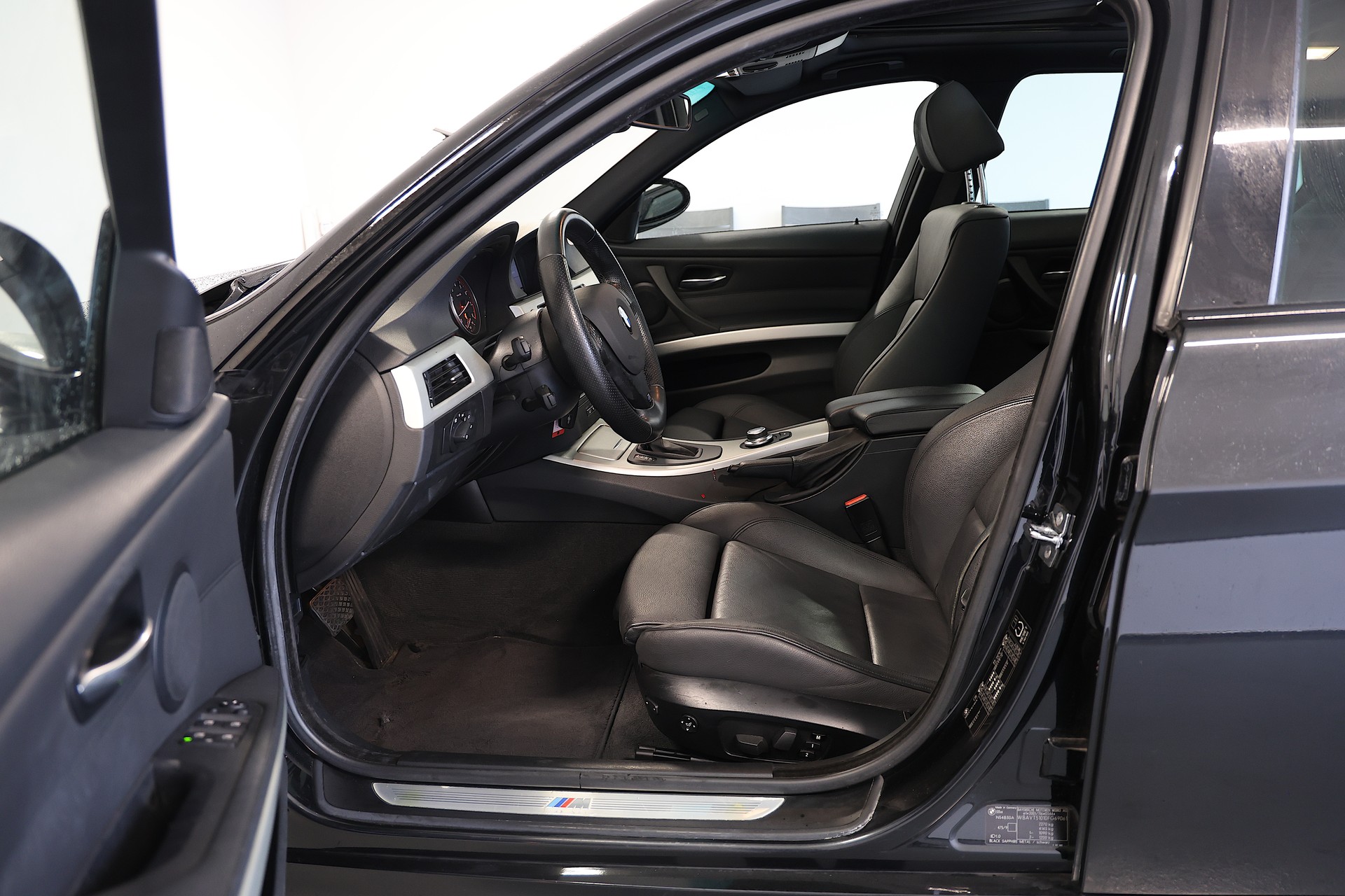 BMW 335xi Touring M-Sport Steptronic-image-5