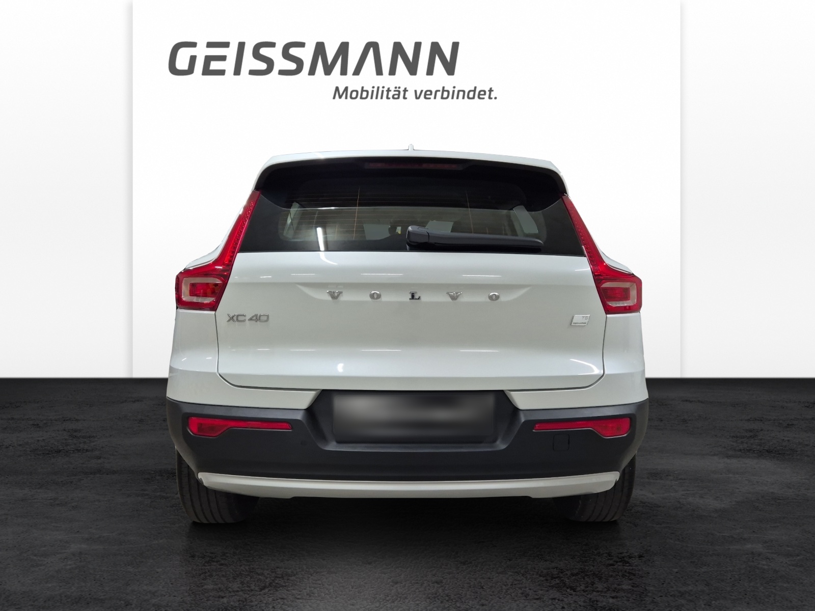 VOLVO XC40 1.5 T5 PiH Inscription-image-5