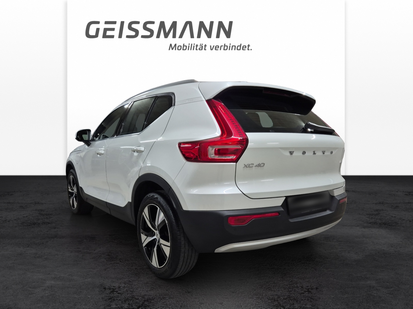 VOLVO XC40 1.5 T5 PiH Inscription-image-7
