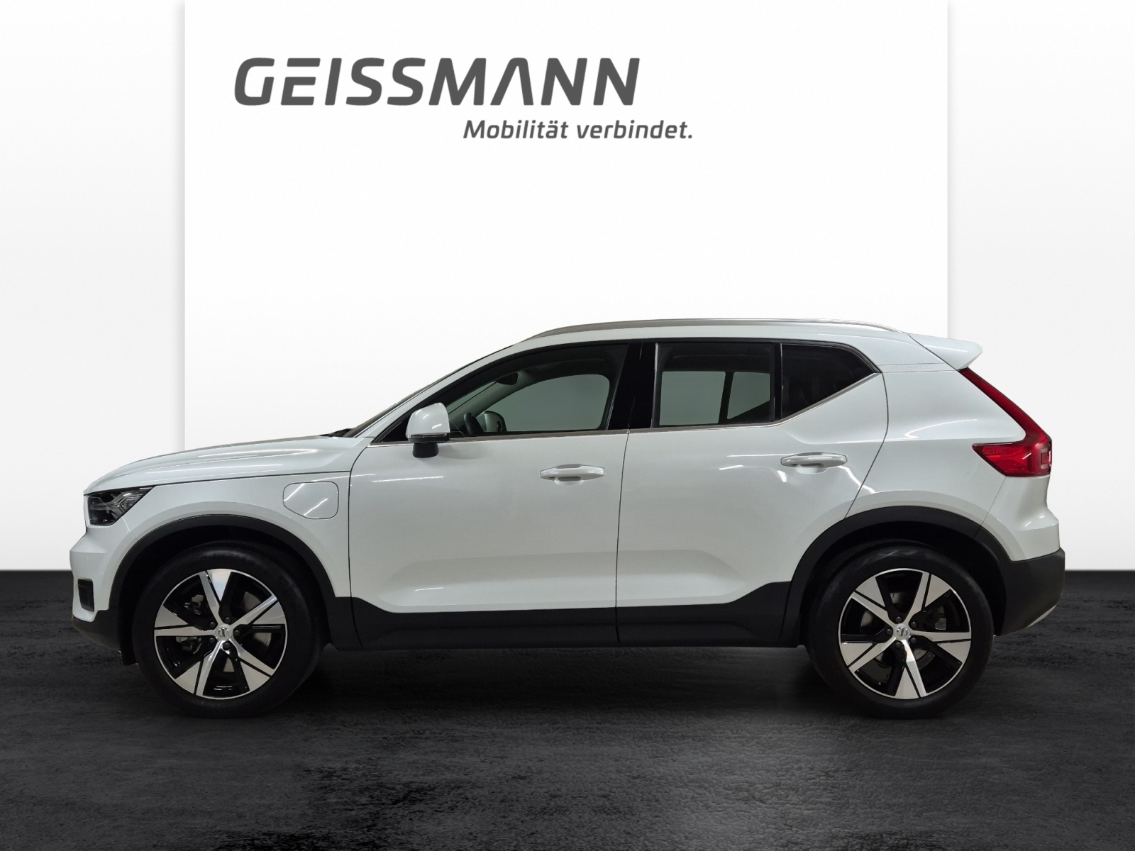 VOLVO XC40 1.5 T5 PiH Inscription-showroom-element-2