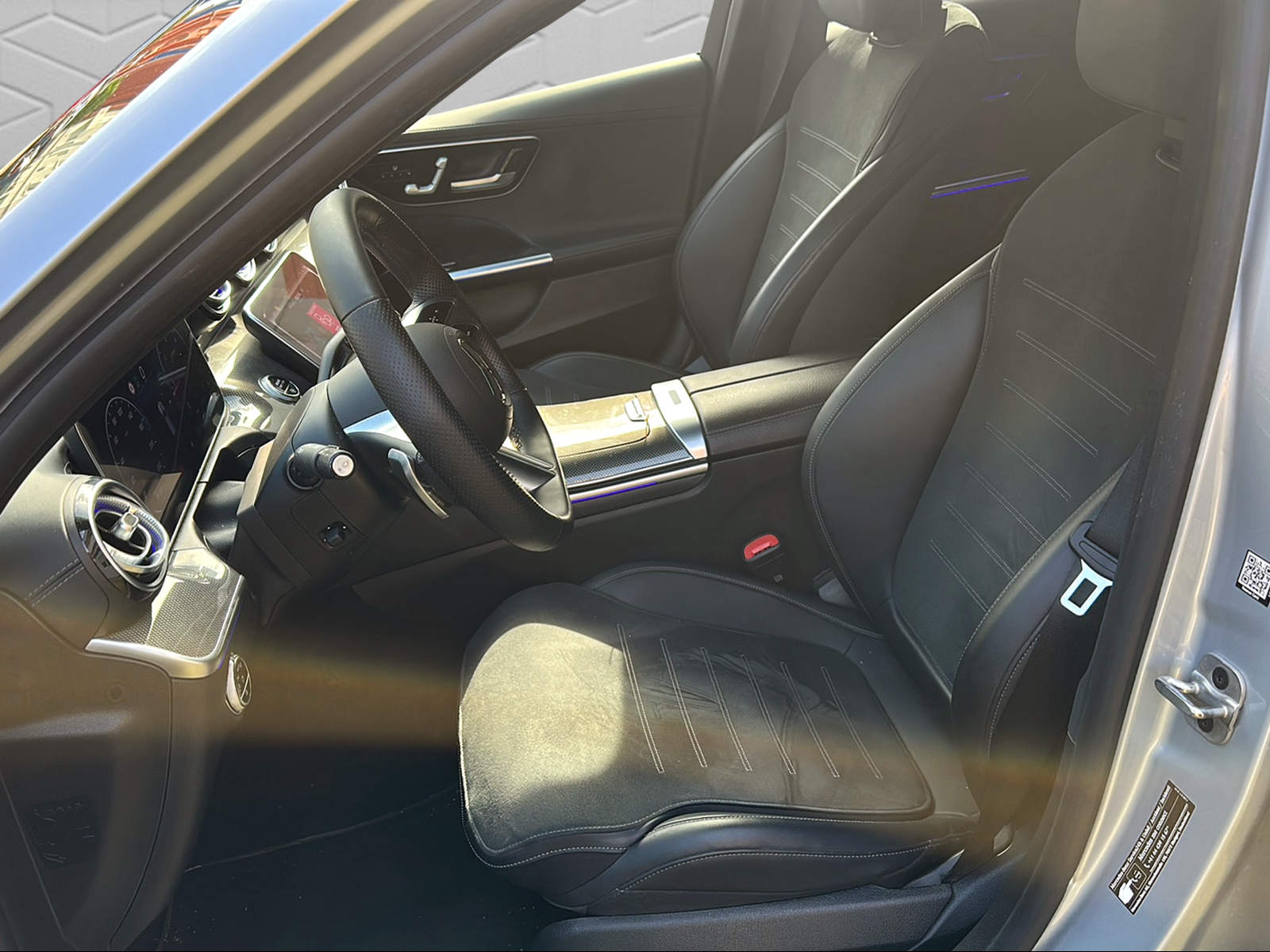 MERCEDES-BENZ C 220 d T 4Matic AMG Line-image-10