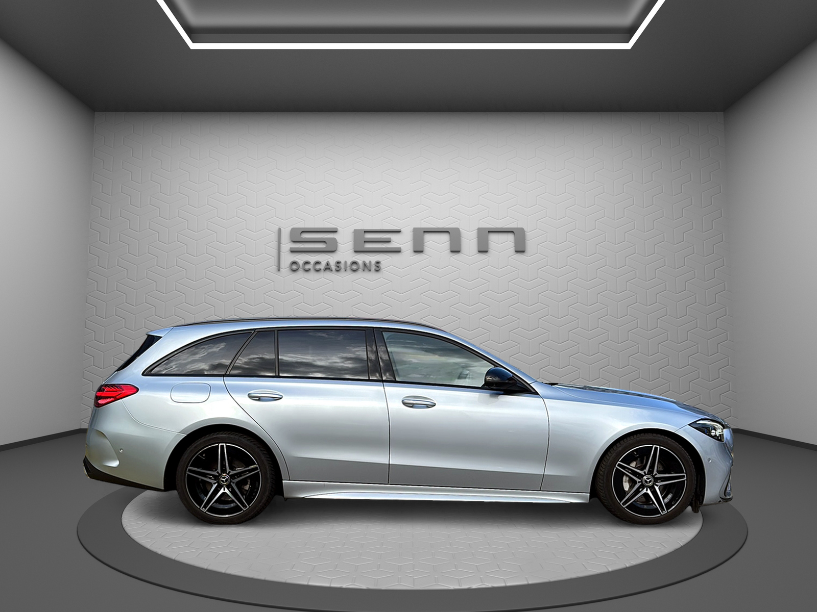 MERCEDES-BENZ C 220 d T 4Matic AMG Line-image-6
