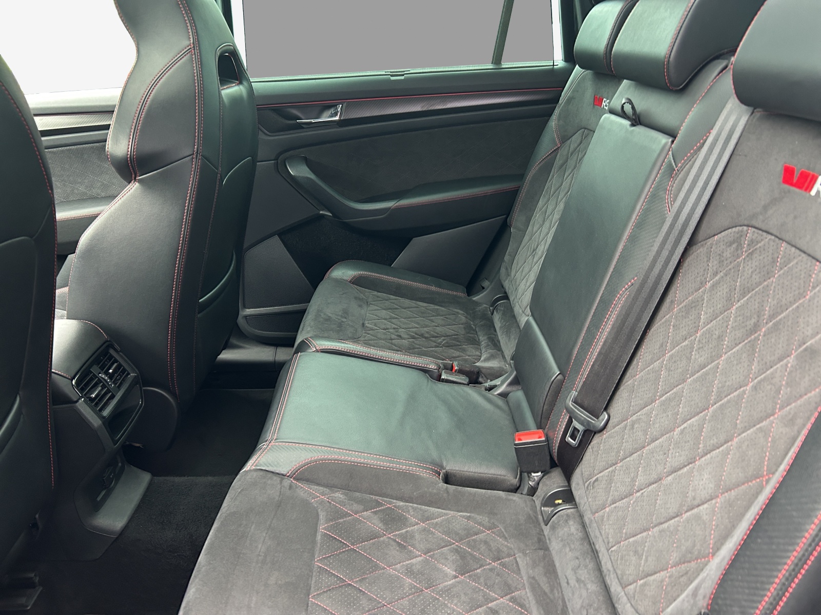 SKODA Kodiaq 2.0 Bi-TDI SCR RS 4x4 DSG-image-11
