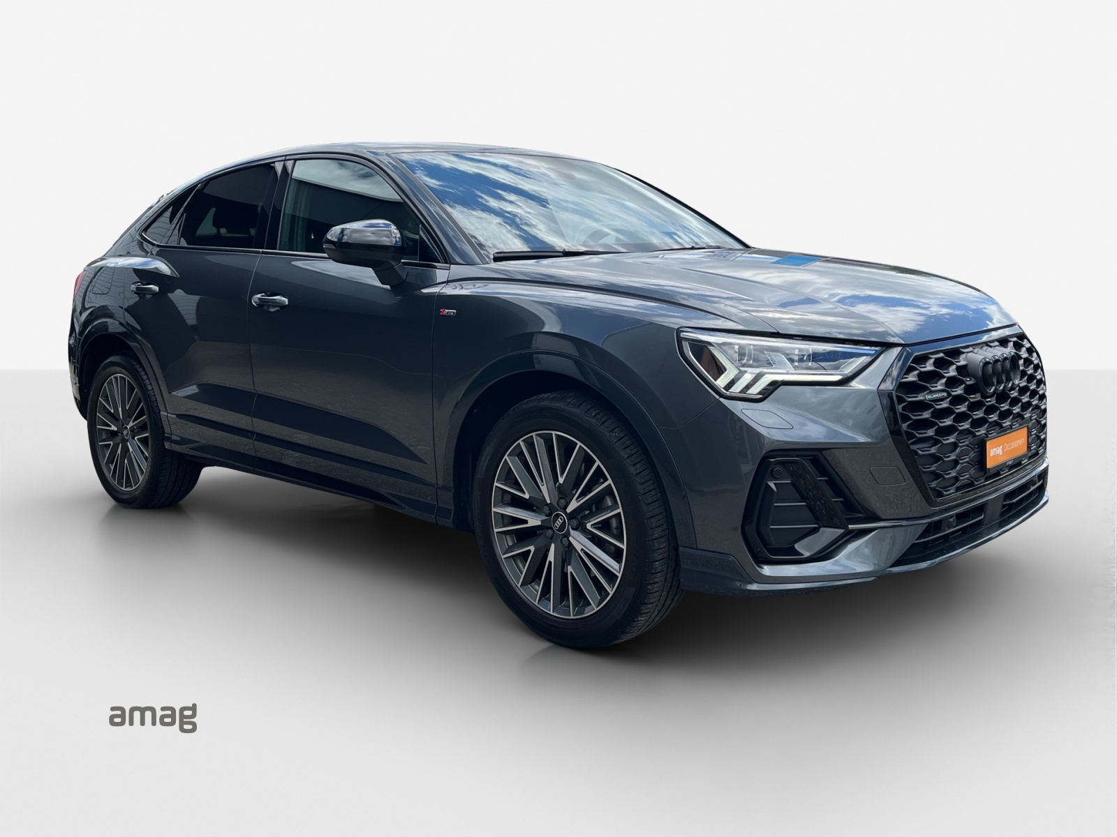 AUDI Q3 Sportback 40 TFSI S line quattro S-tronic-image-5