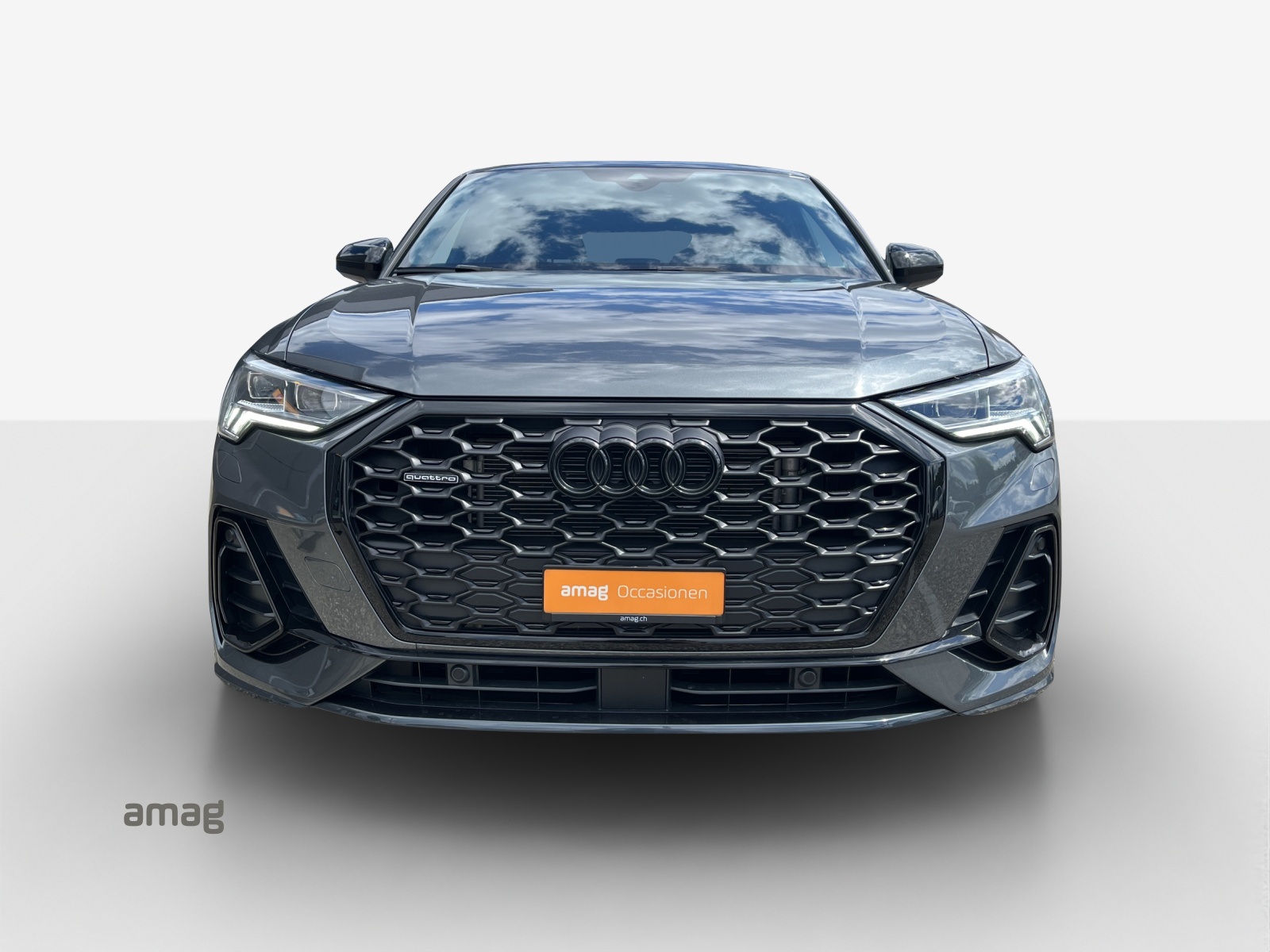AUDI Q3 Sportback 40 TFSI S line quattro S-tronic-image-6