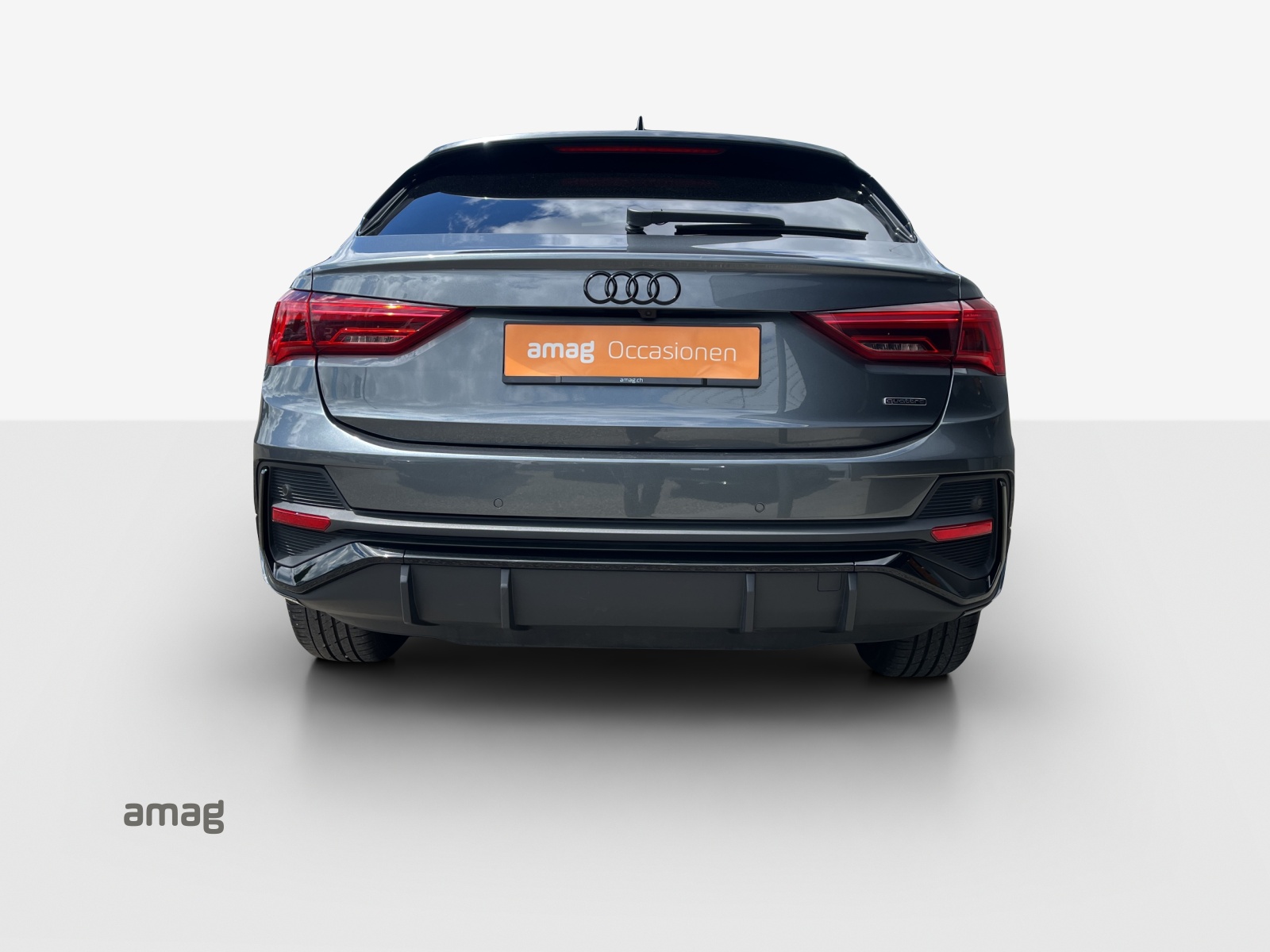 AUDI Q3 Sportback 40 TFSI S line quattro S-tronic-image-3