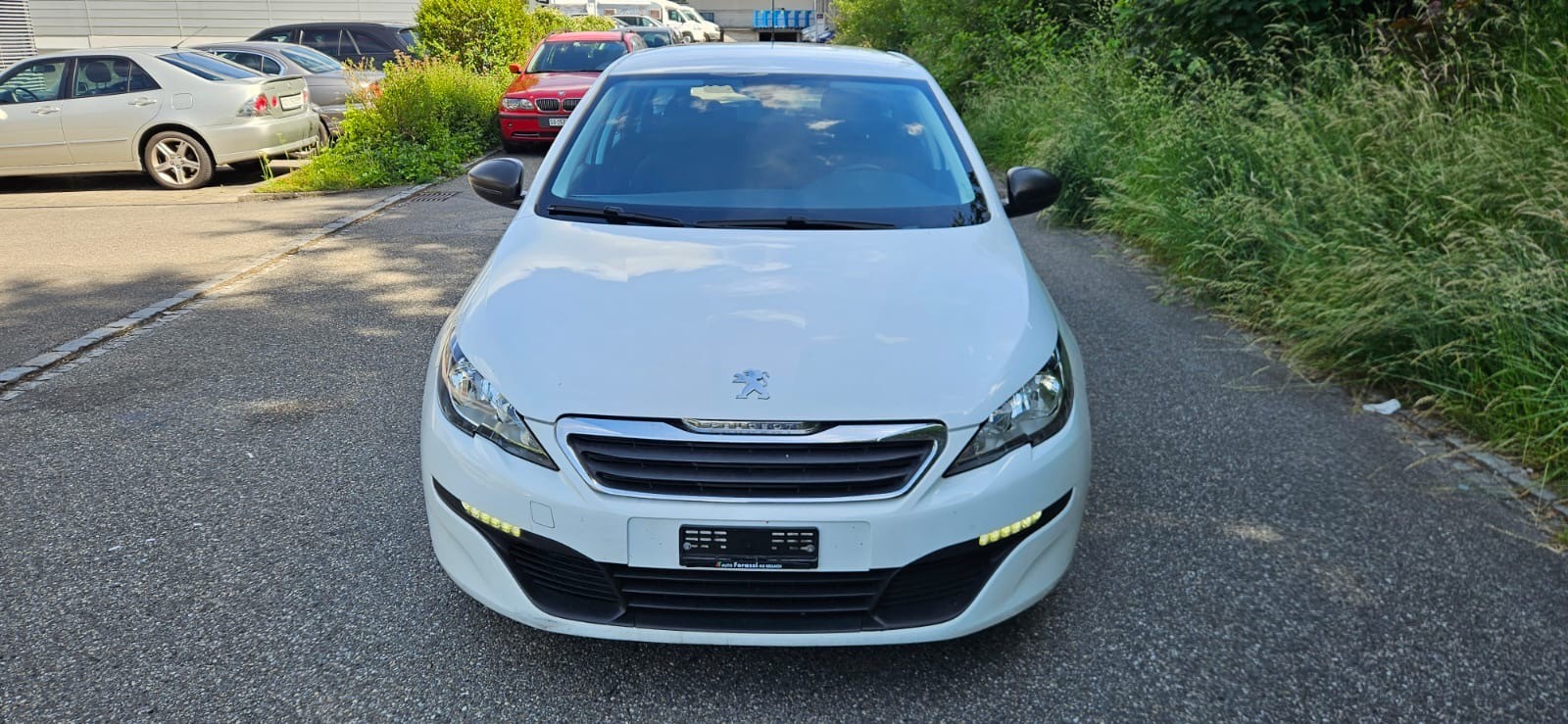 PEUGEOT 308 SW 1.2 THP Style-image-0