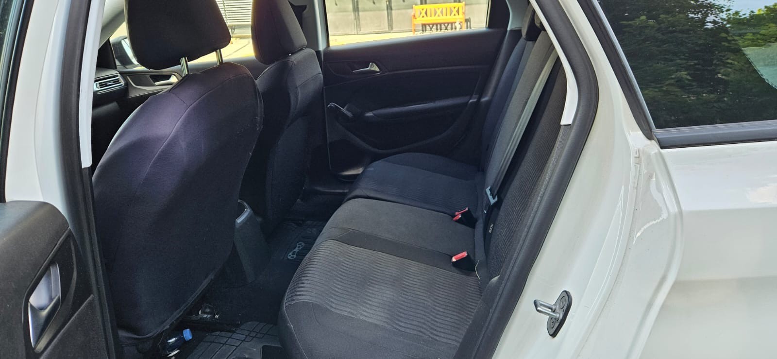 PEUGEOT 308 SW 1.2 THP Style-image-4