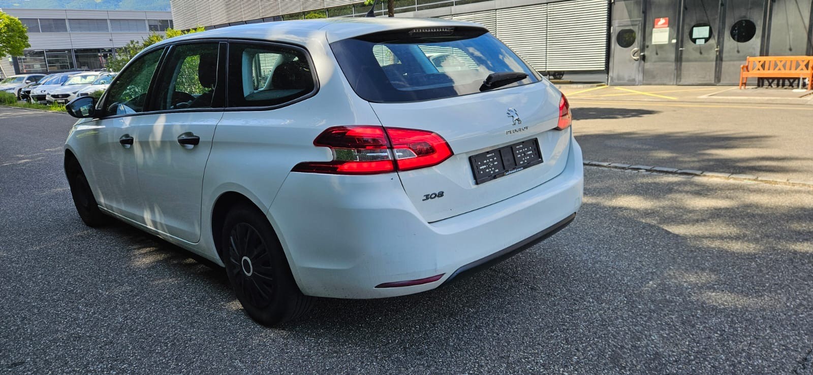 PEUGEOT 308 SW 1.2 THP Style-image-8