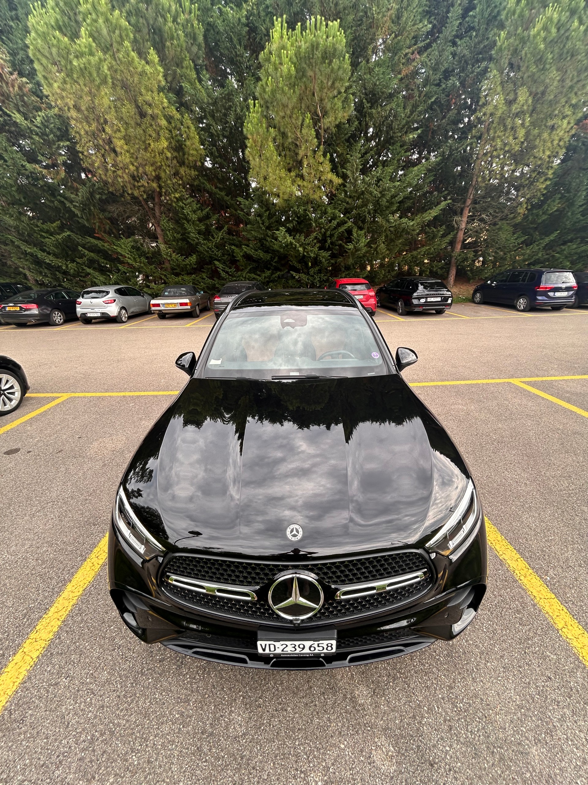 MERCEDES-BENZ GLC 200 AMG Line 4matic-image-3