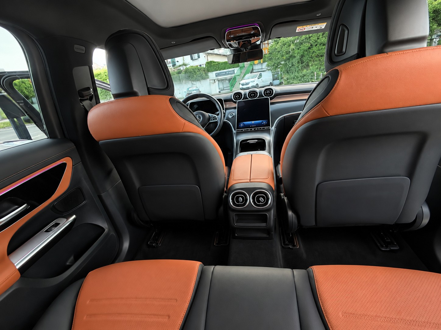 MERCEDES-BENZ GLC 200 AMG Line 4matic-image-0