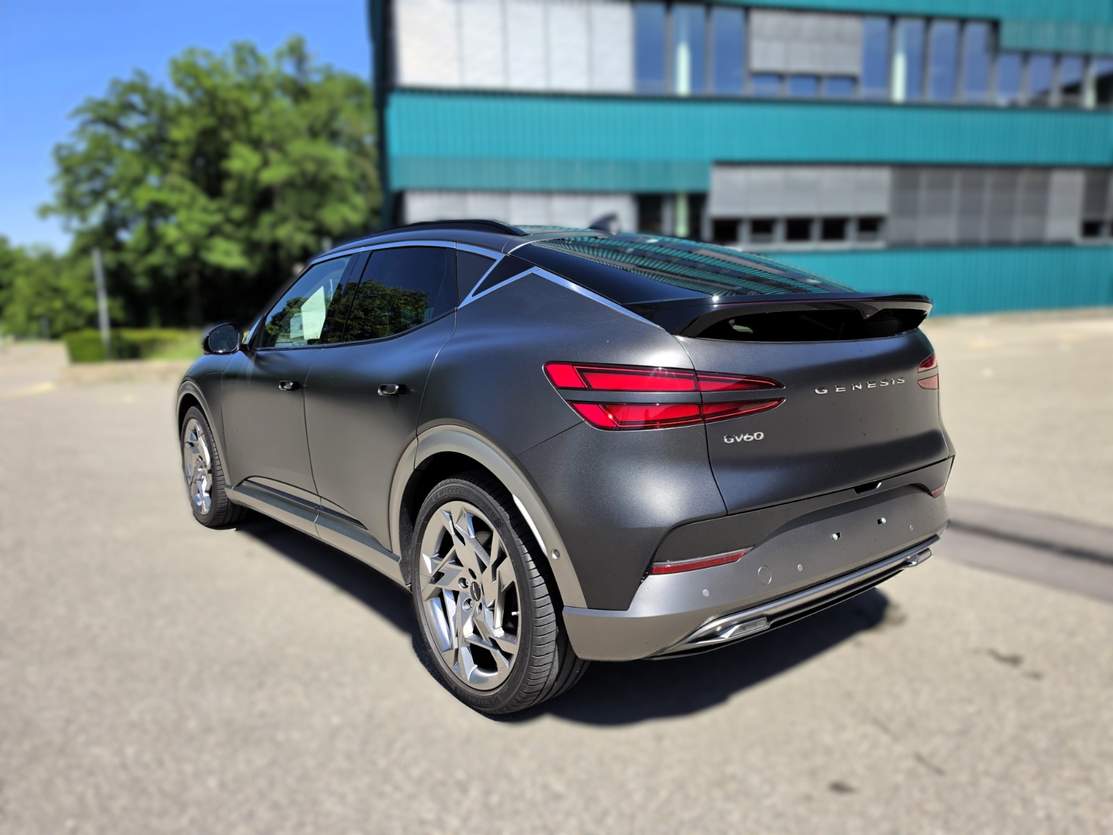 GENESIS GV60 77.4 kWh Sport Plus AWD-image-2