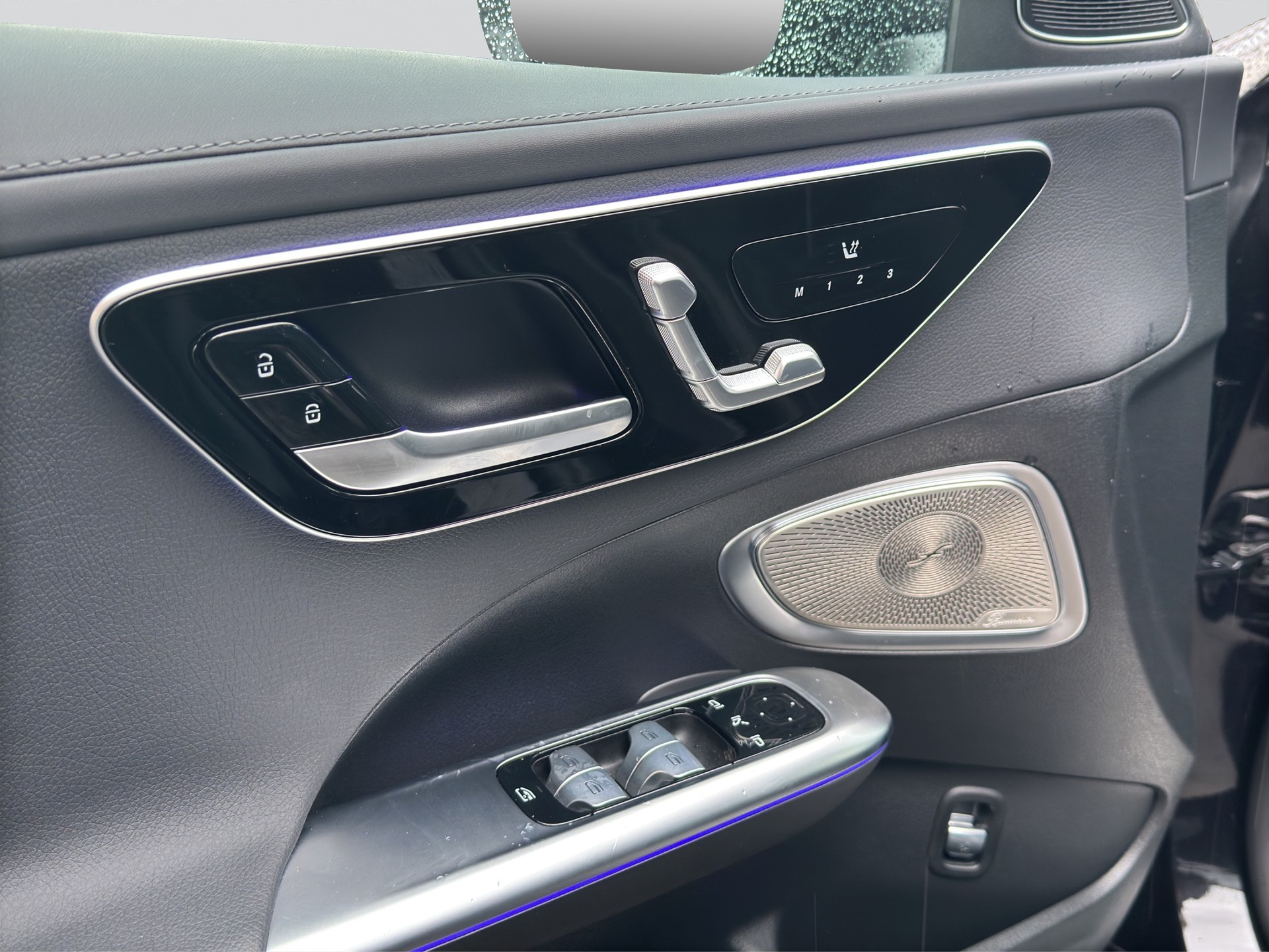 MERCEDES-BENZ C 220 d AMG Edition Night-image-8