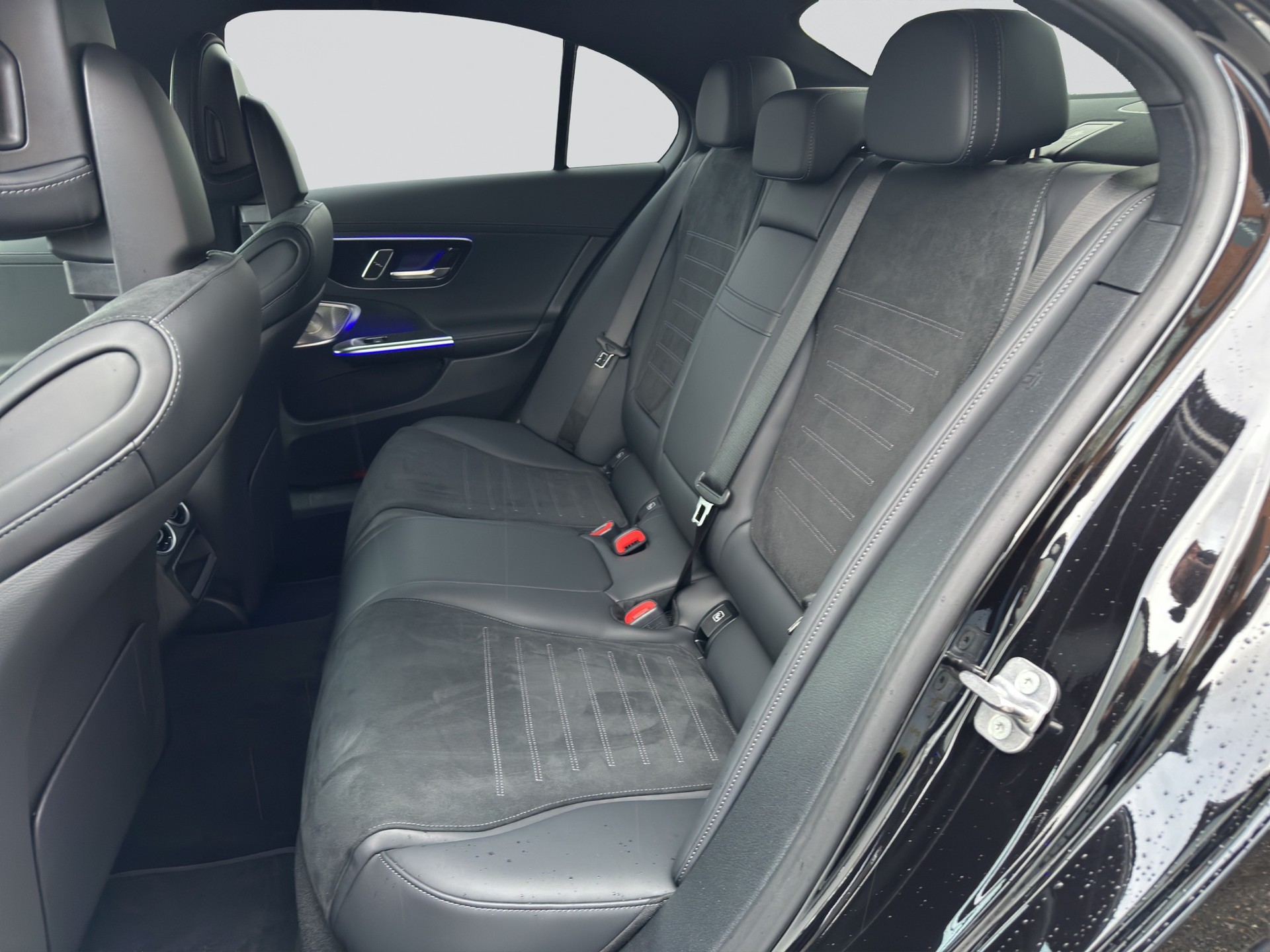 MERCEDES-BENZ C 220 d AMG Edition Night-image-7