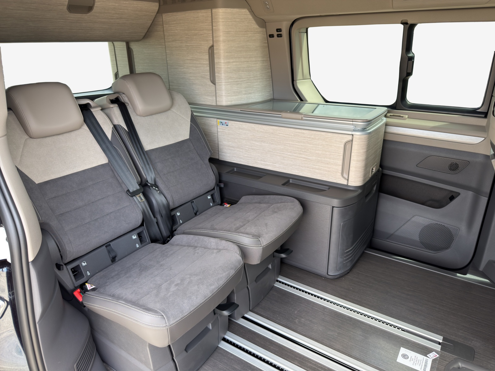 VW California eHybrid Ocean 4Motion-image-11