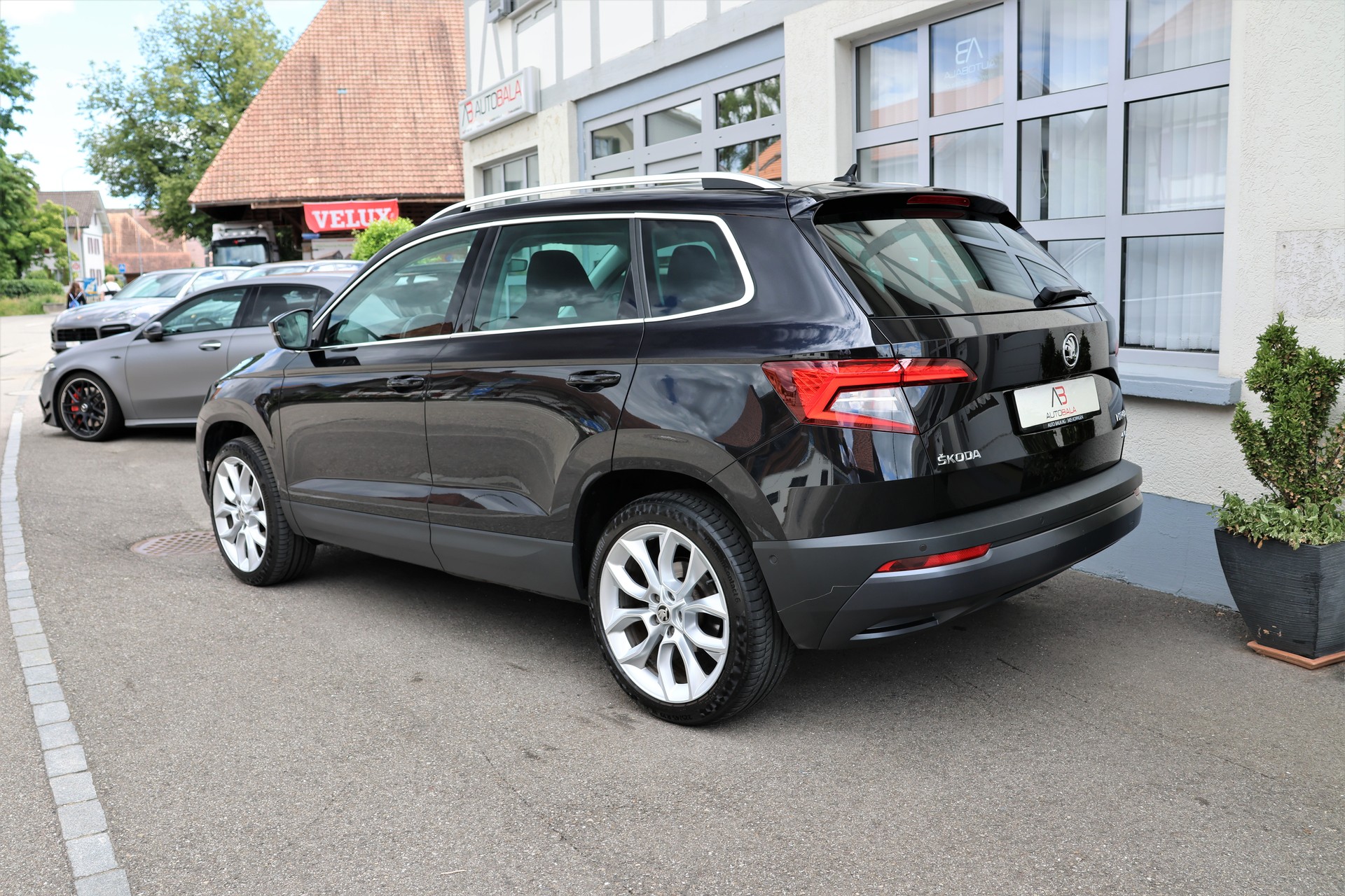 SKODA Karoq 2.0 TDI CR Style 4x4 DSG + 2.0T AHK-image-6