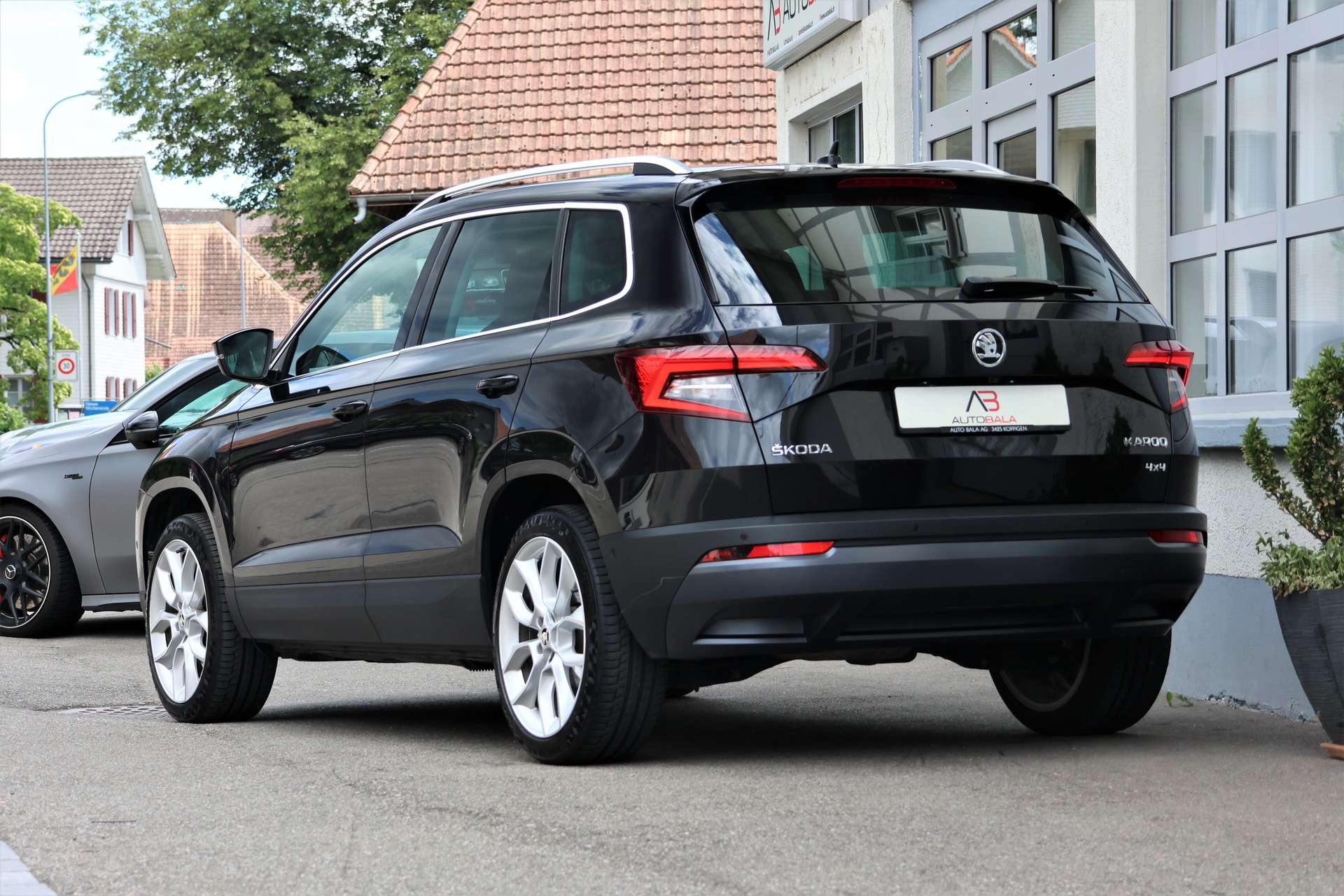 SKODA Karoq 2.0 TDI CR Style 4x4 DSG + 2.0T AHK-image-2