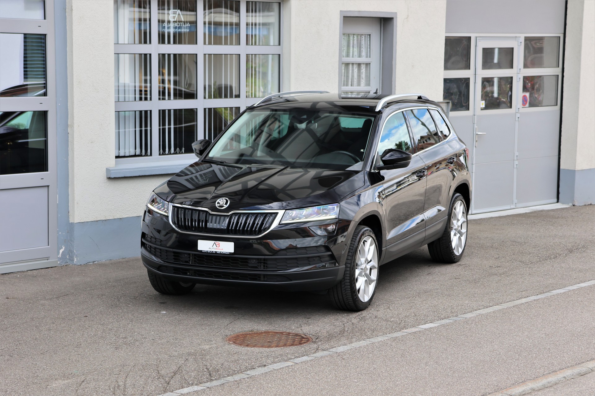 SKODA Karoq 2.0 TDI CR Style 4x4 DSG + 2.0T AHK-image-0