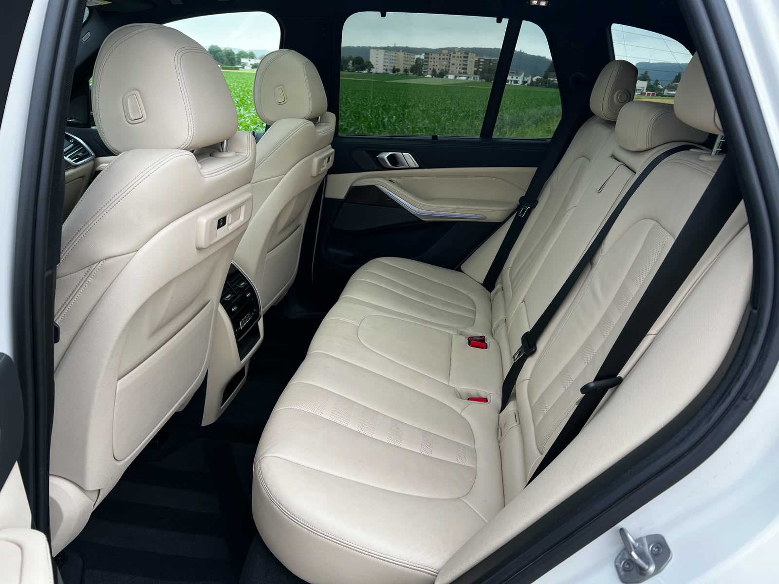 BMW X5 xDrive 48V 40d M Sport Steptronic-image-12