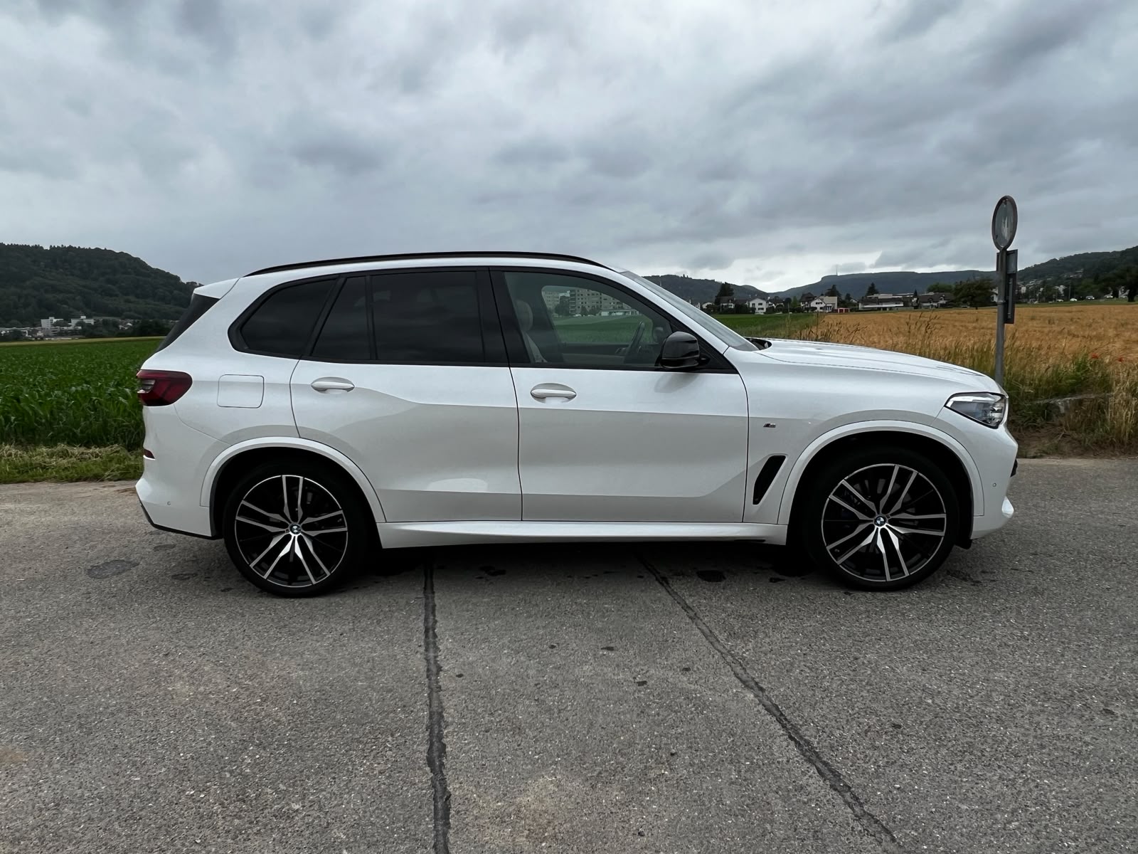 BMW X5 xDrive 48V 40d M Sport Steptronic-image-5
