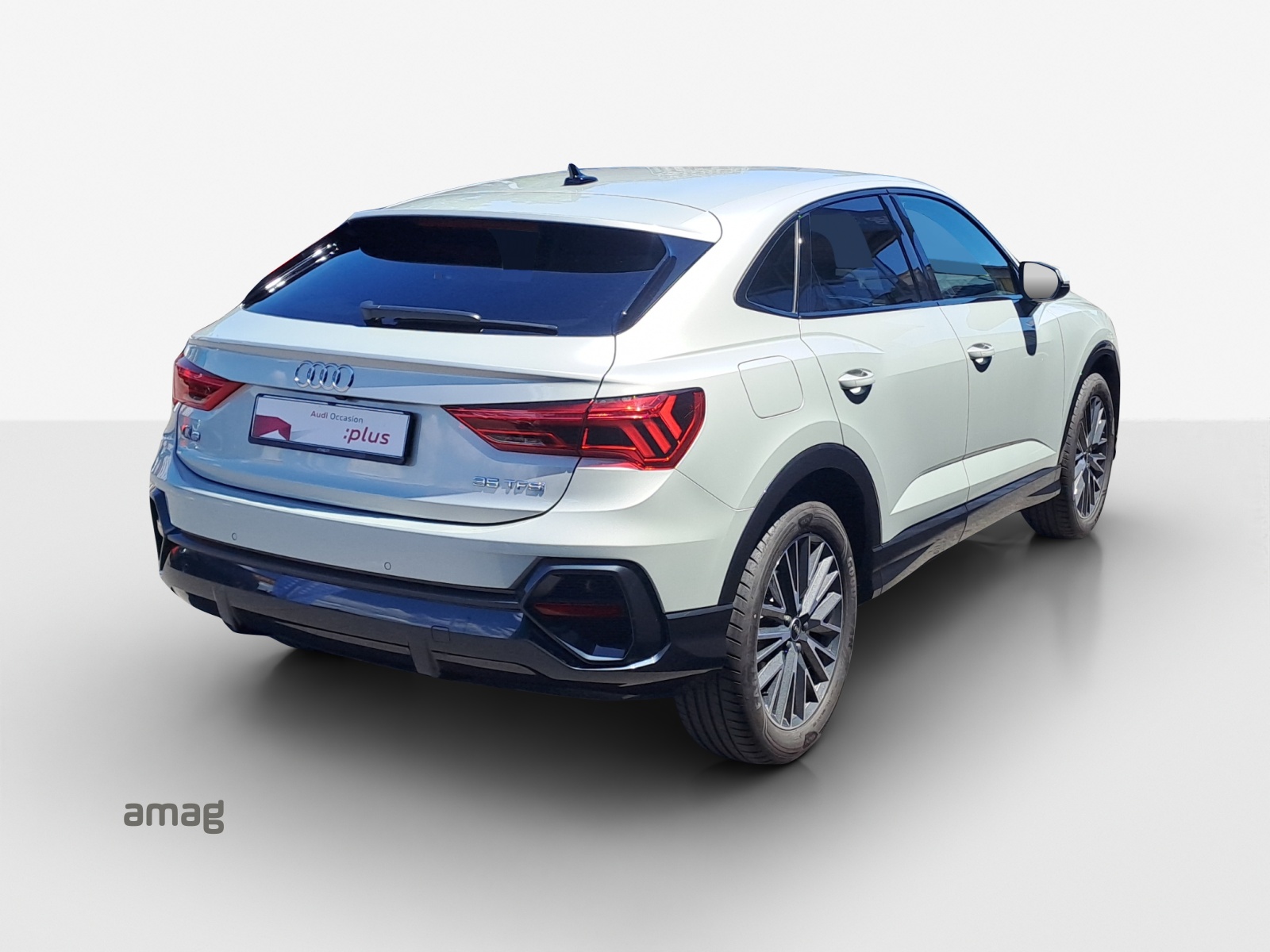 AUDI Q3 Sportback 35 TFSI Attraction S-tronic-image-4