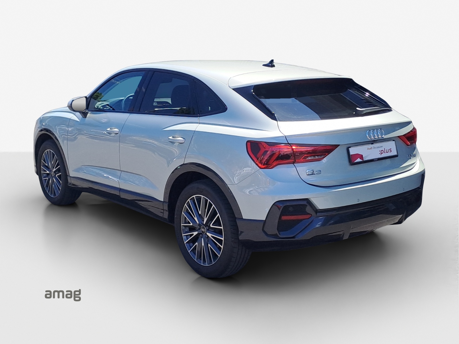AUDI Q3 Sportback 35 TFSI Attraction S-tronic-image-2
