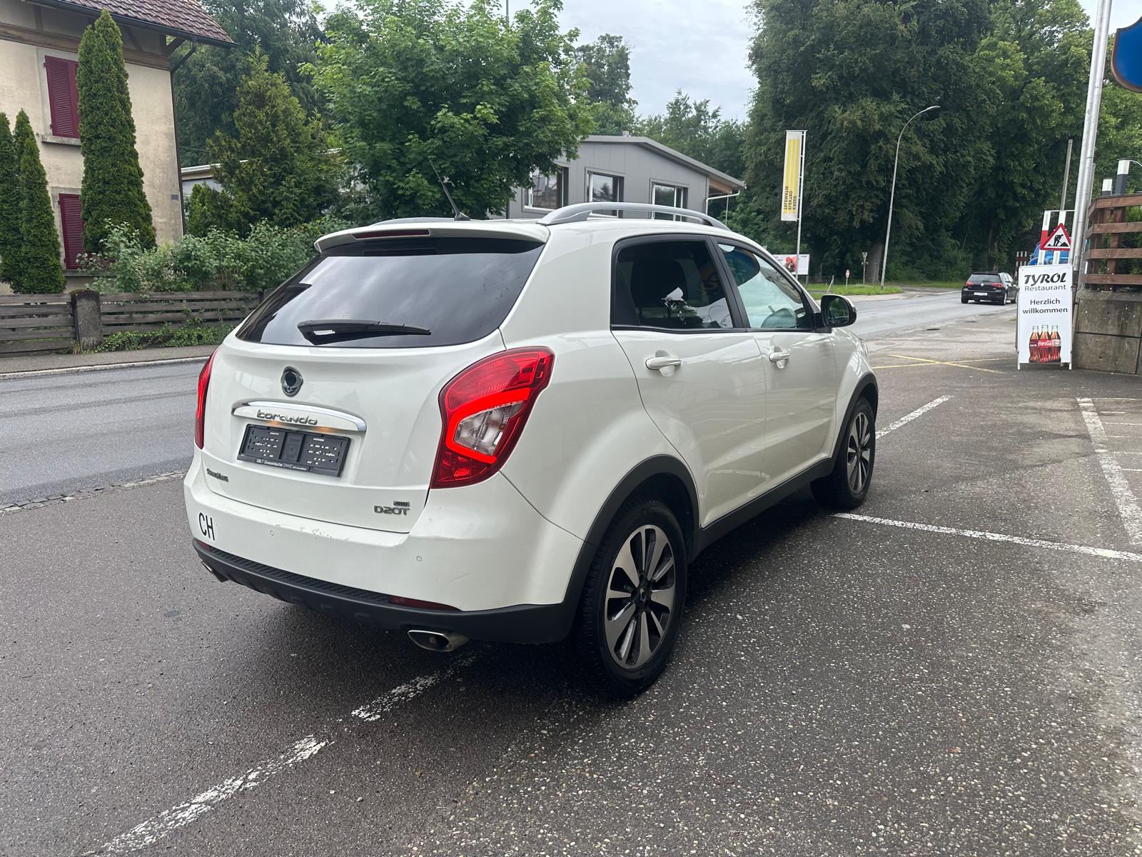 KGM-SsangYong Korando 2.0 e-XDI Sapphire 4WD-image-2