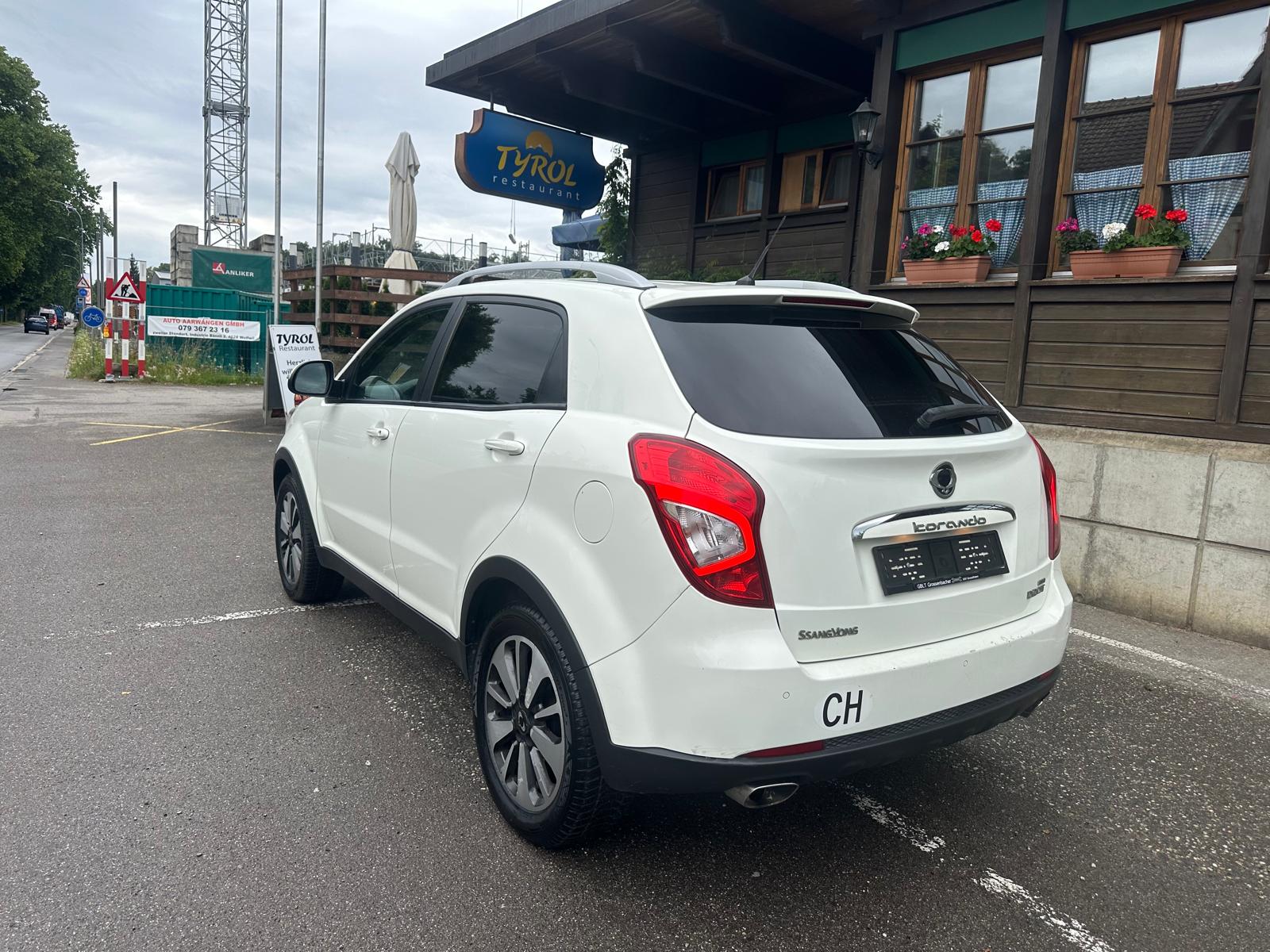 KGM-SsangYong Korando 2.0 e-XDI Sapphire 4WD-image-3