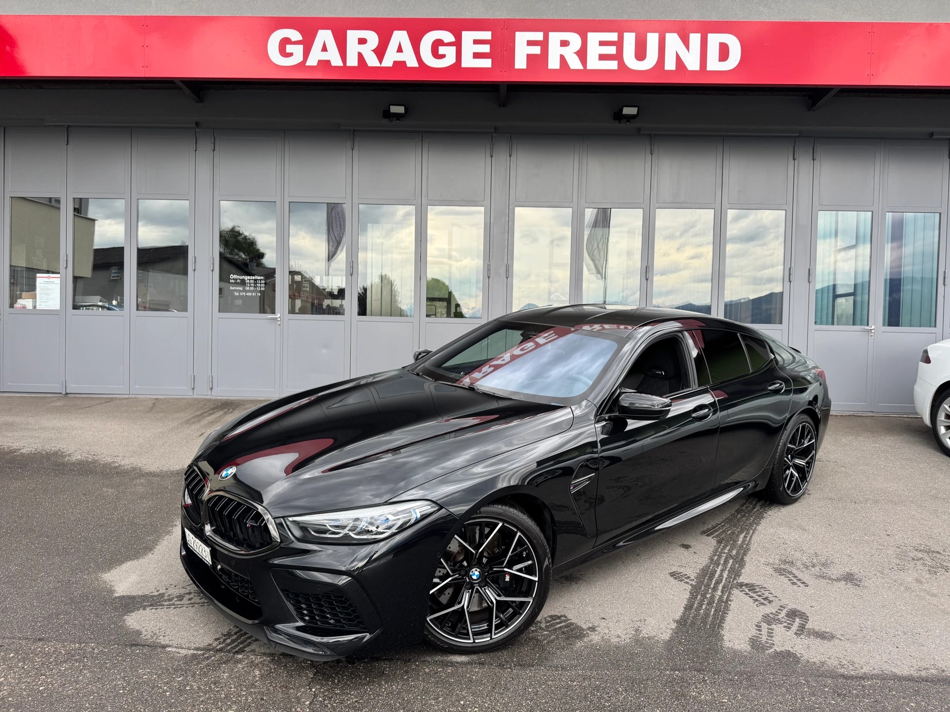 BMW M8 xDrive M Competition Steptronic-image-6