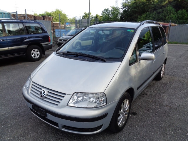 VW Sharan 1.9 TDI Comfortline 4Motion-image-0