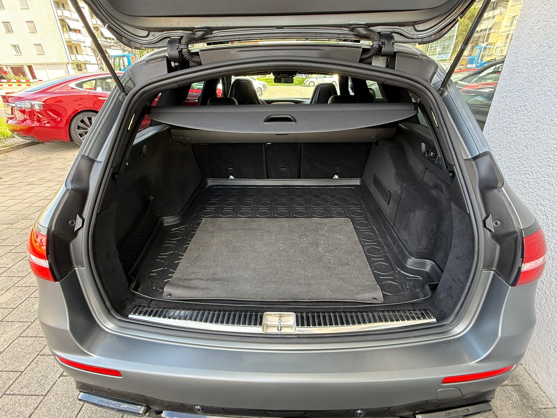MERCEDES-BENZ E 63 AMG S **Edition 1** , **ohne OPF**,4 Matic 9G-Tronic-image-12
