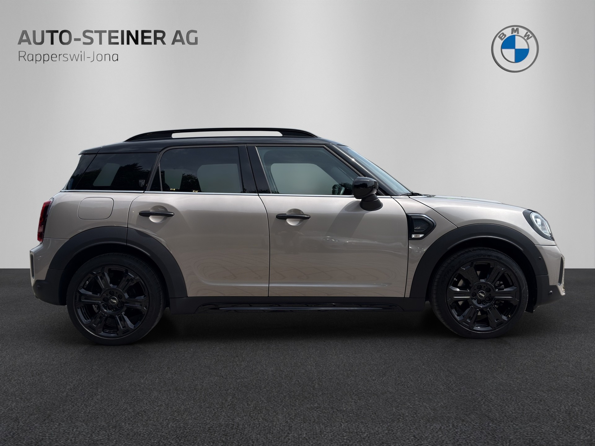 MINI Cooper S ALL4-image-5