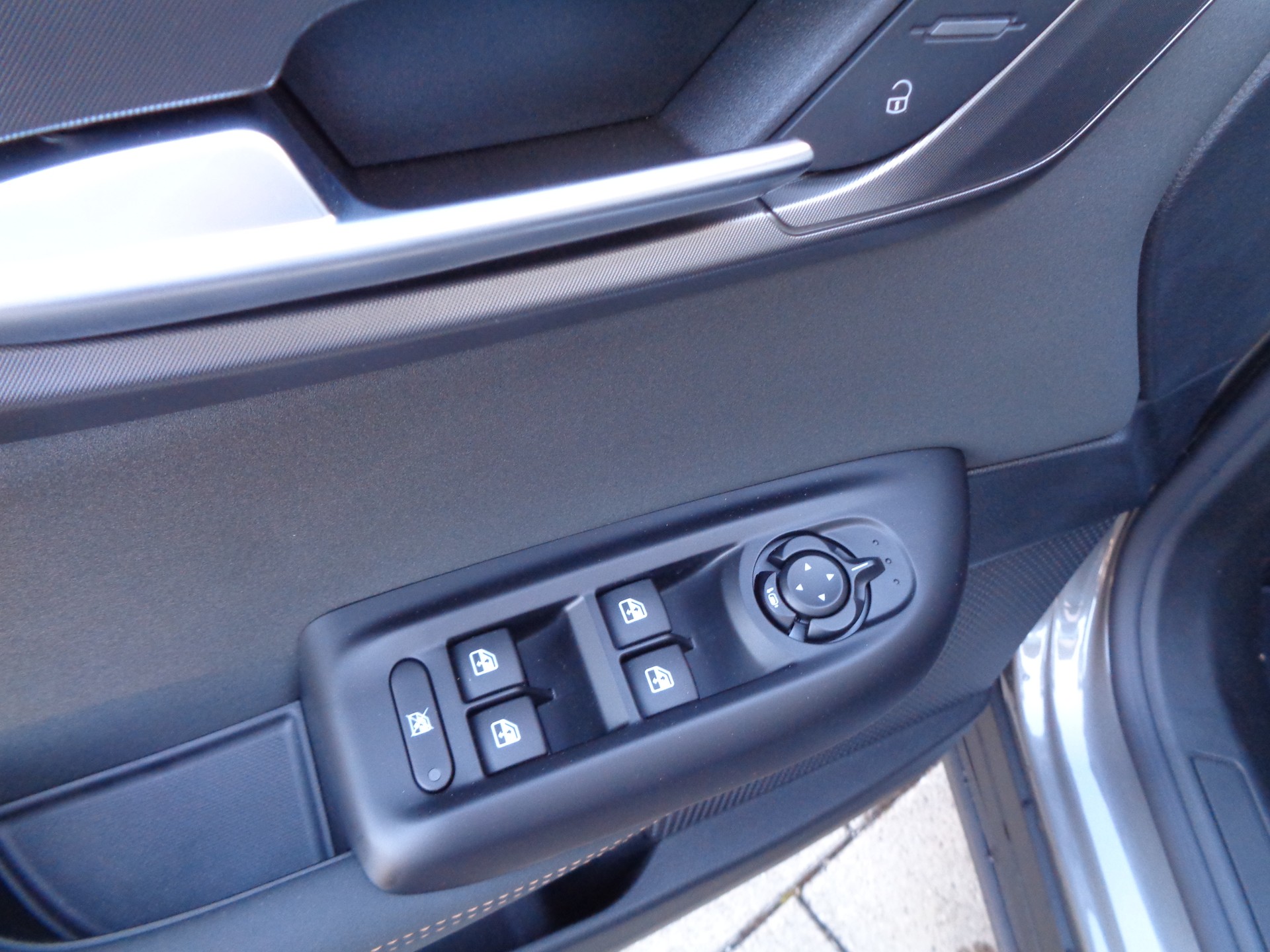 ALFA ROMEO Tonale 1.5 48V Hybrid Sprint Edition-image-16