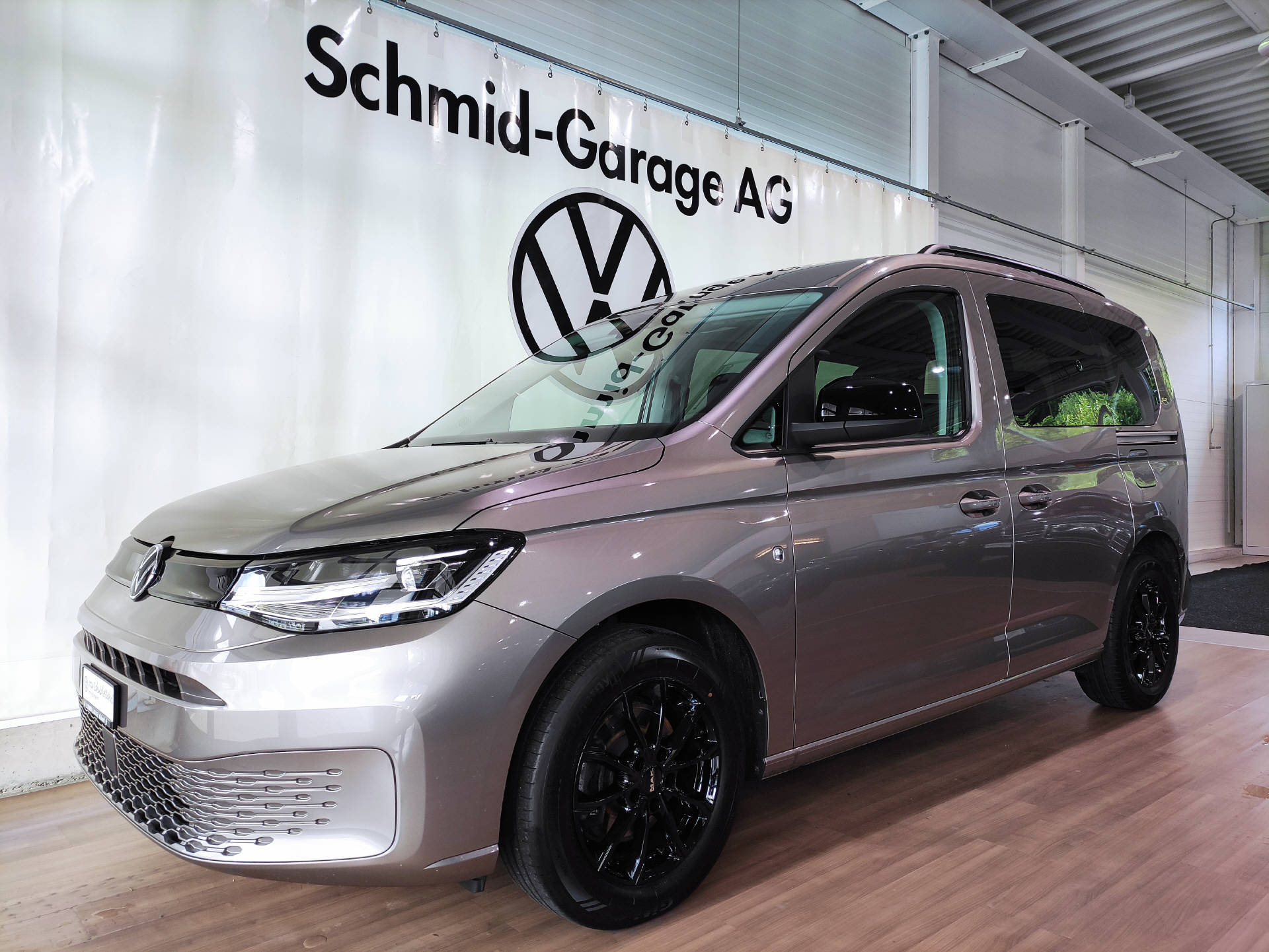 VW Caddy 2.0 TDI Liberty 4motion-image-1