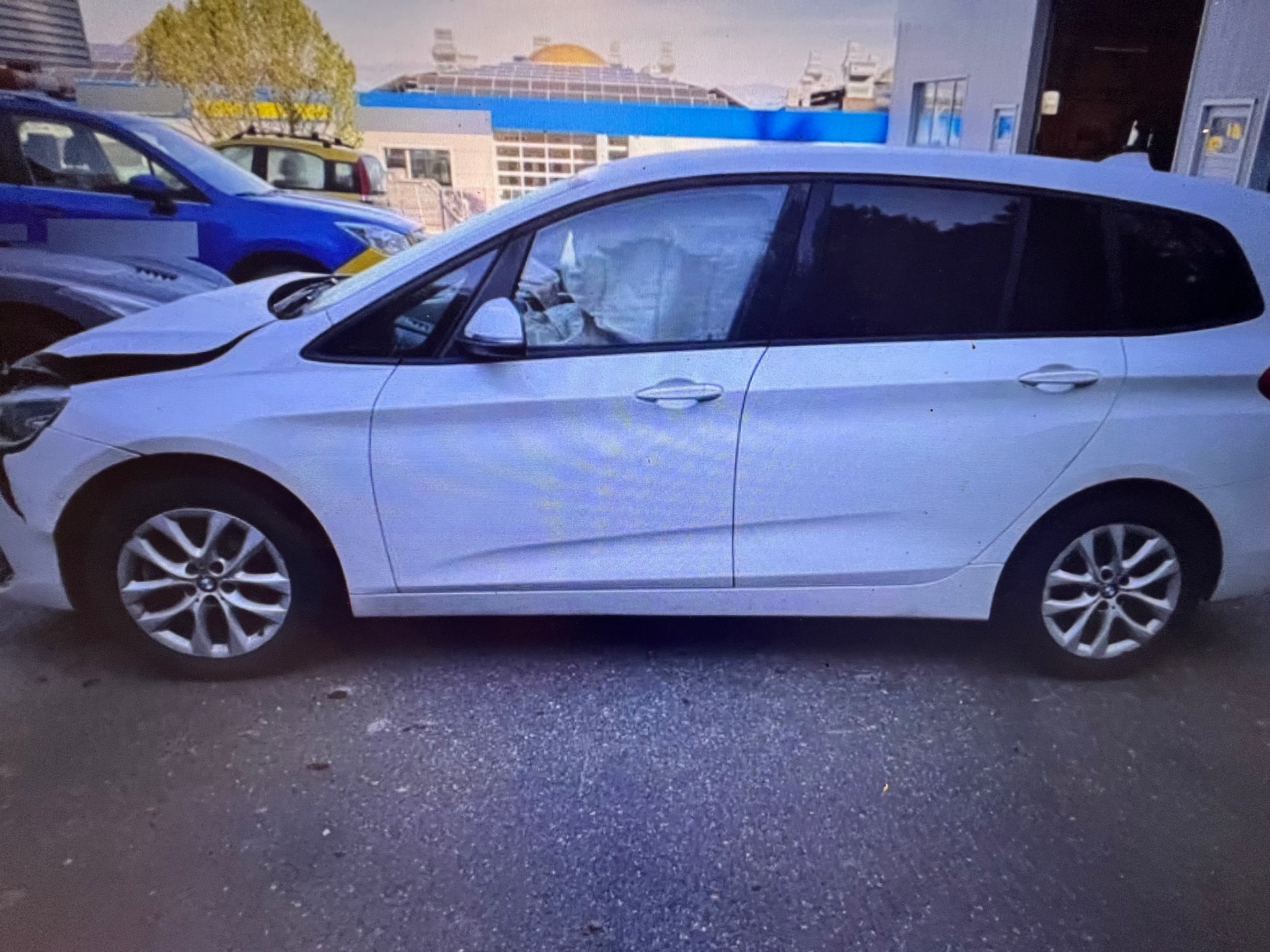 BMW 218d xDrive Gran Tourer Steptronic-image-5